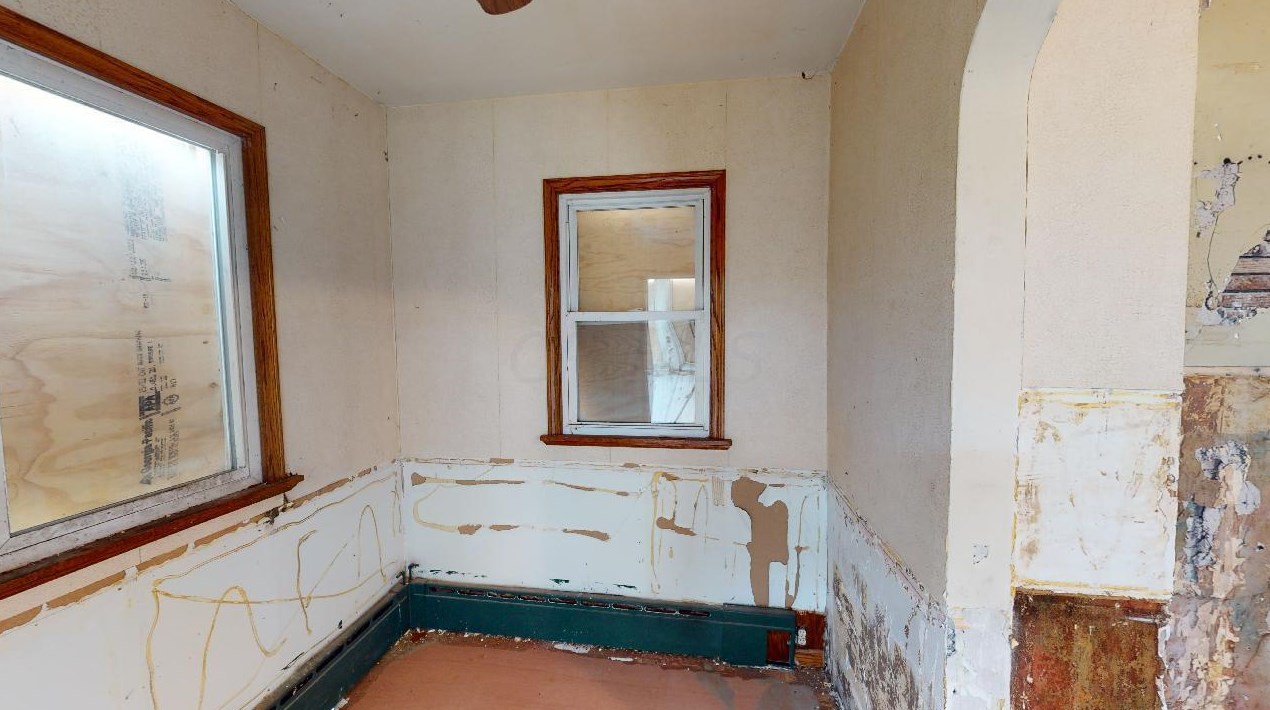 2494 4th St, Columbus OH 43202-2743 exterior