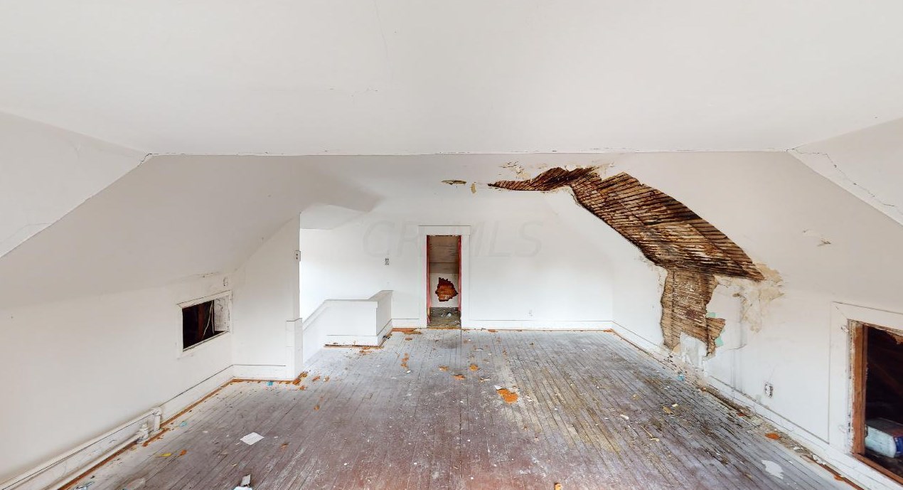 2494 4th St, Columbus OH 43202-2743 exterior