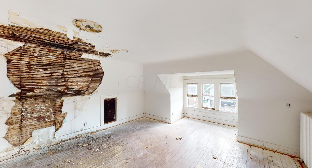 2494 4th St, Columbus OH 43202-2743 exterior