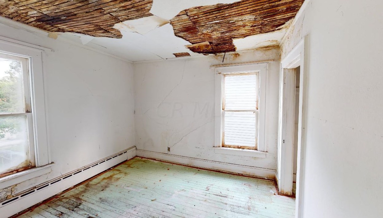 2494 4th St, Columbus OH 43202-2743 exterior