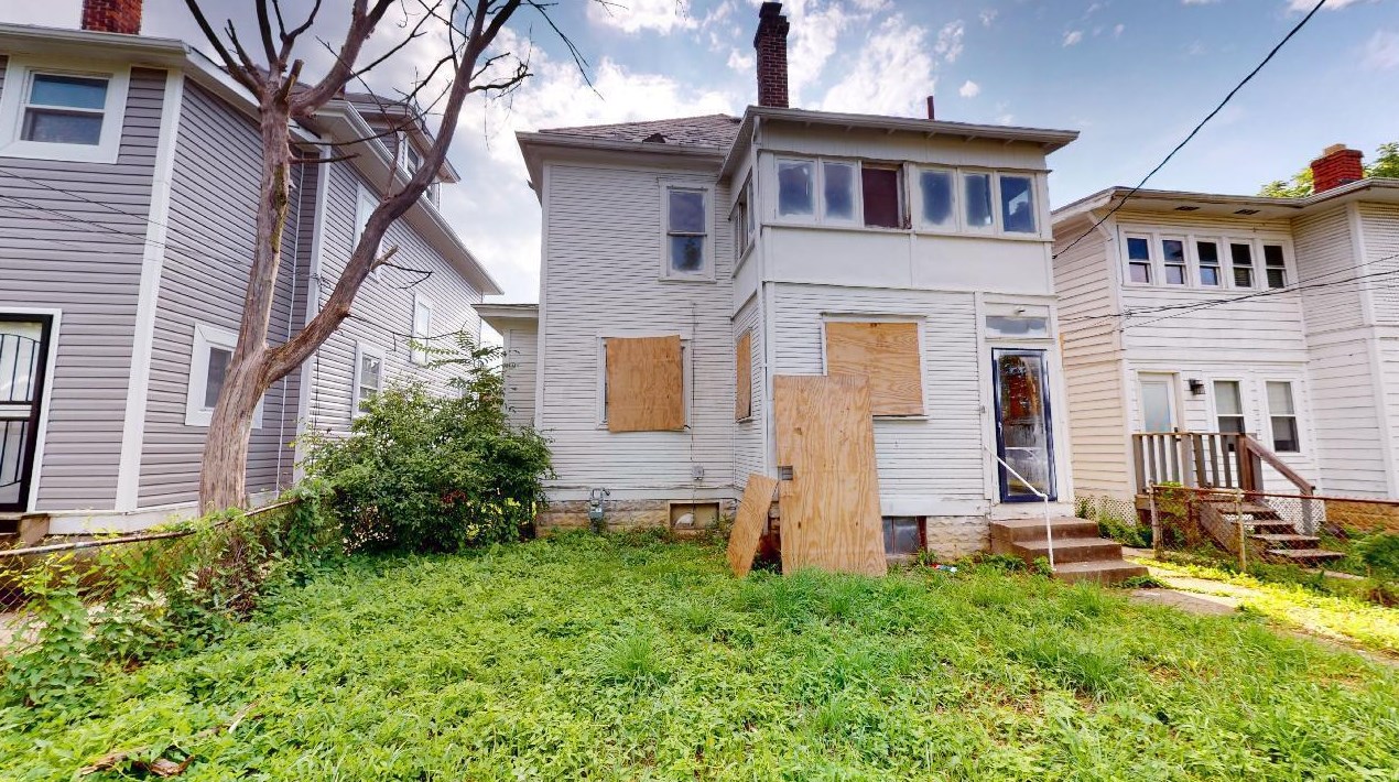 2494 4th St, Columbus, OH 43202-2743