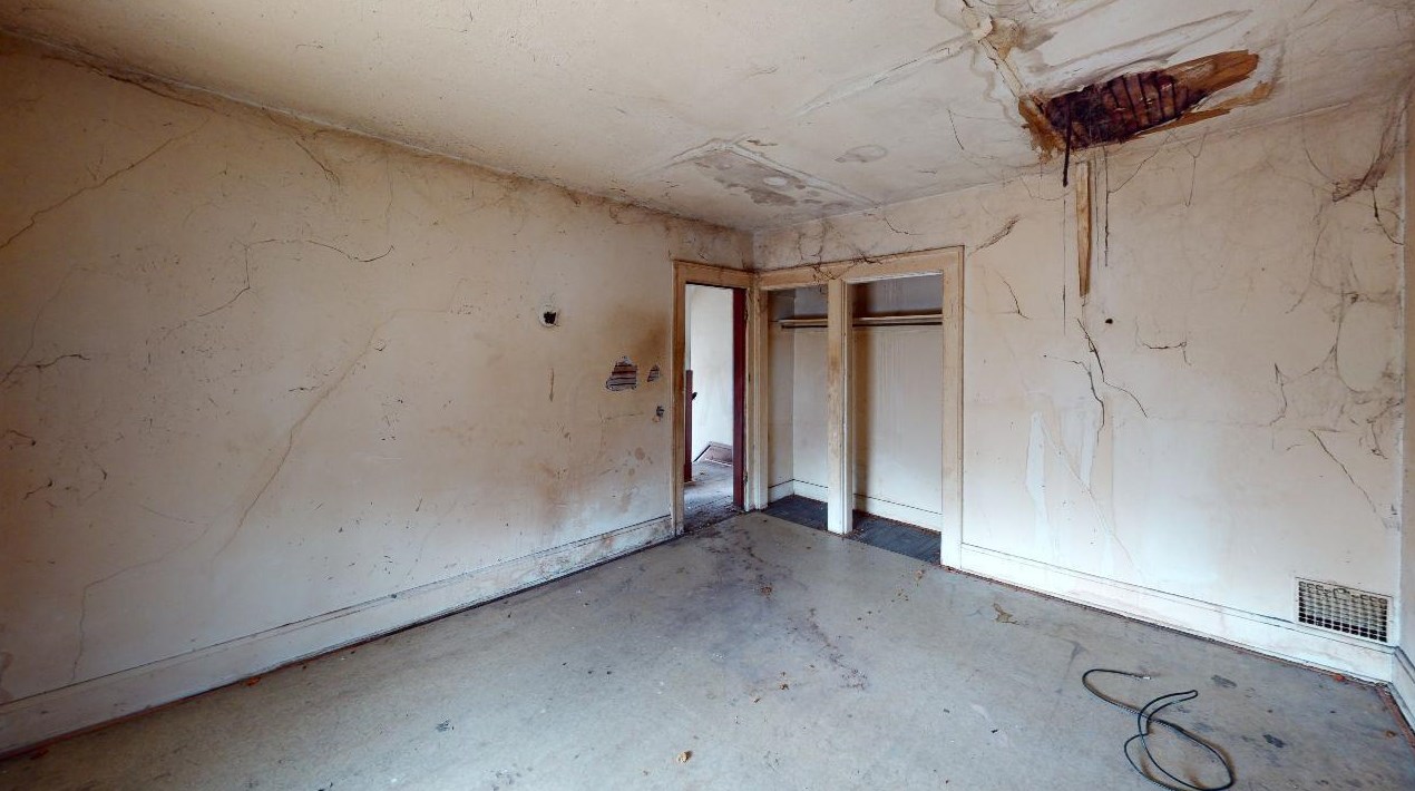 2494 4th St, Columbus OH 43202-2743 exterior