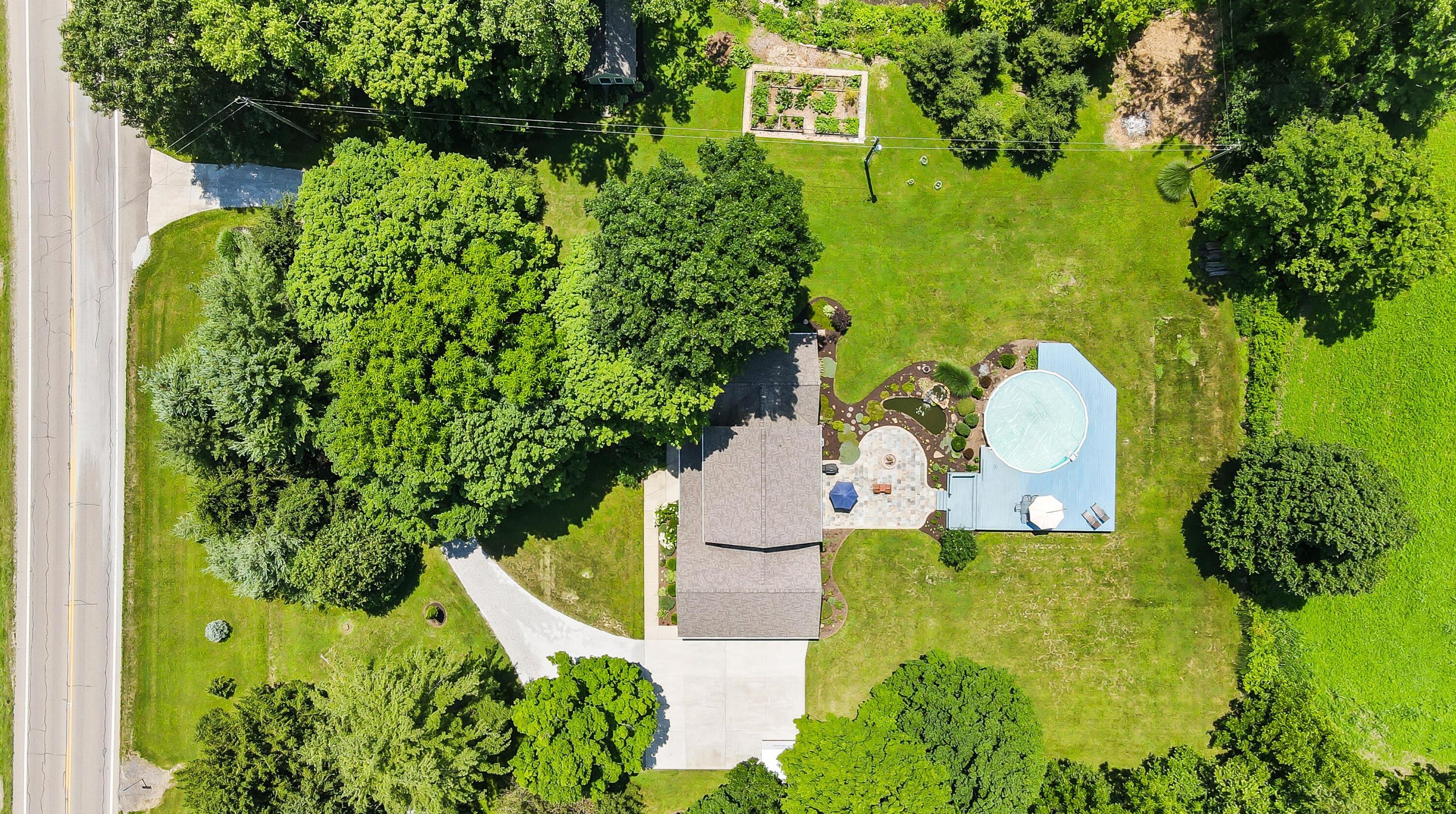 4696 Lancaster Rd, Granville, OH 43023-9509