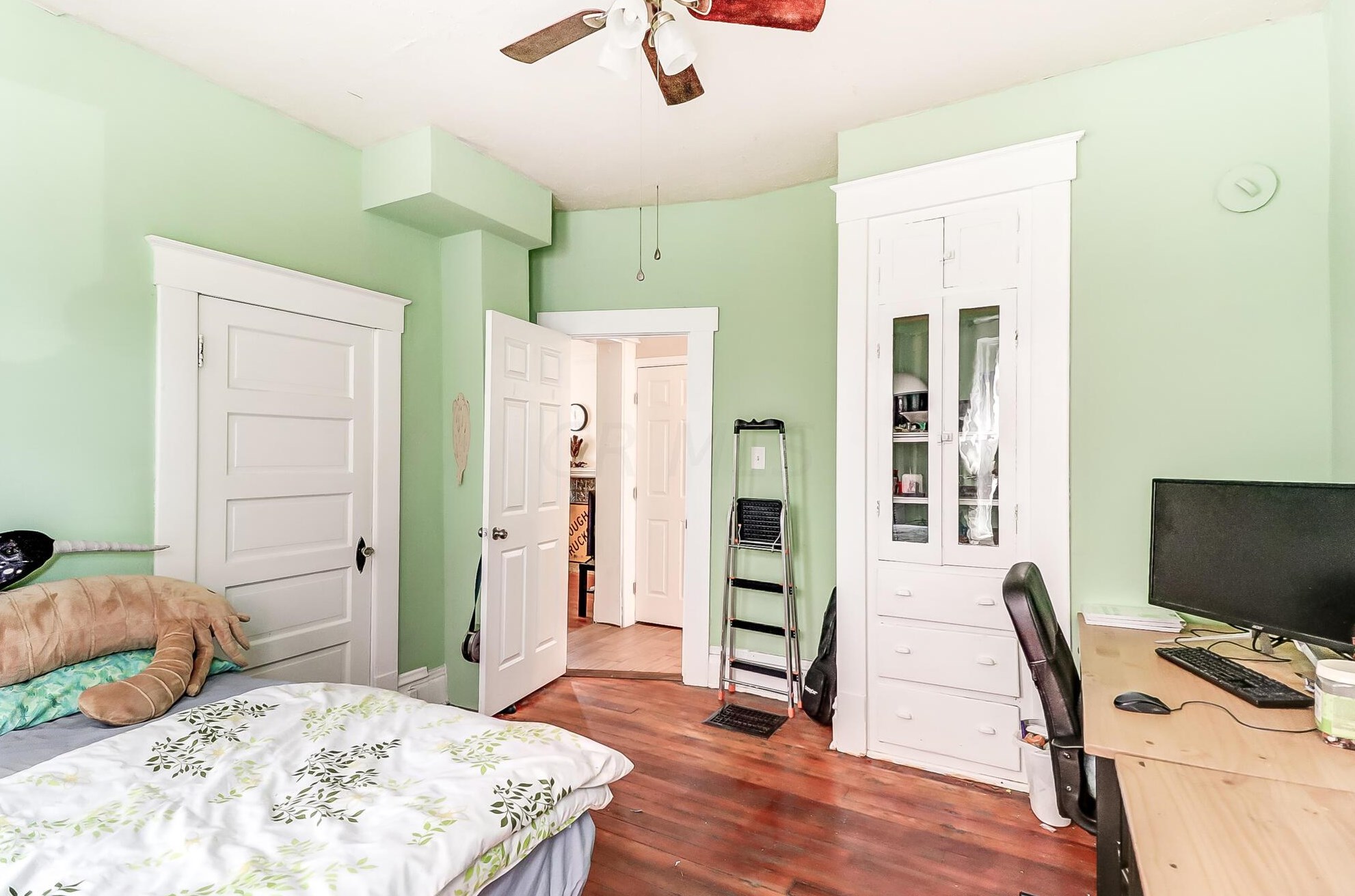 1470 Summit St, Columbus OH  43201-2106 exterior