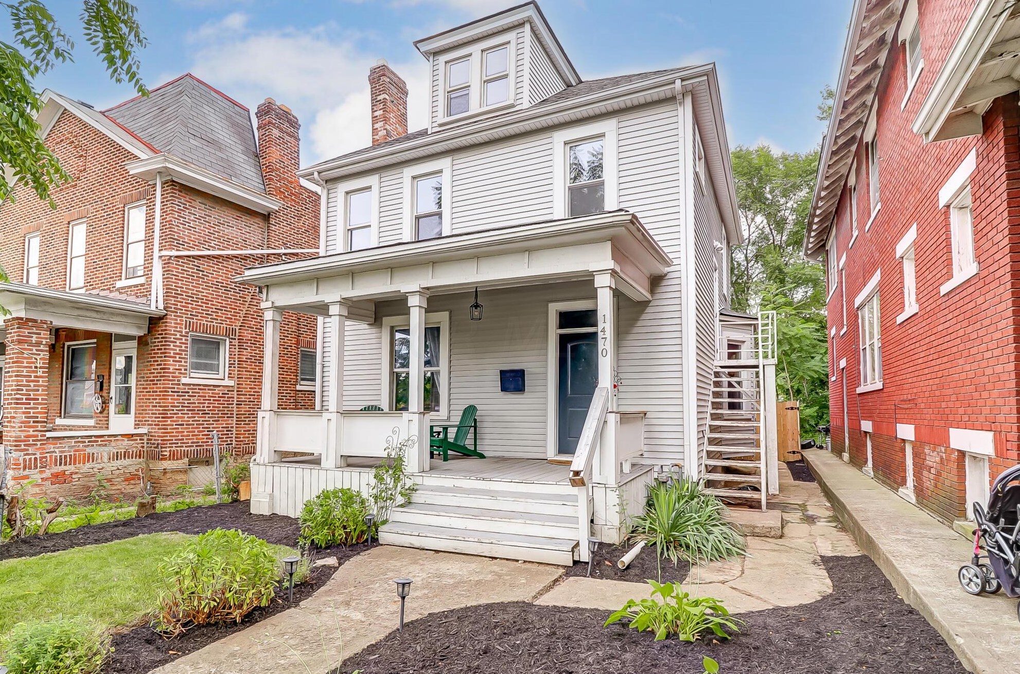 1470 Summit St, Columbus OH  43201-2106 exterior