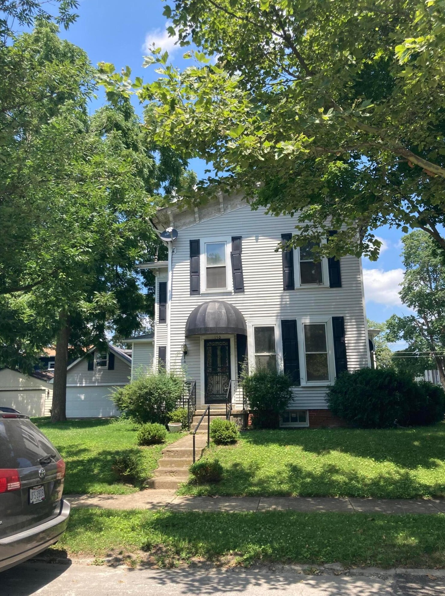 150 N Oak St, London, OH 43140