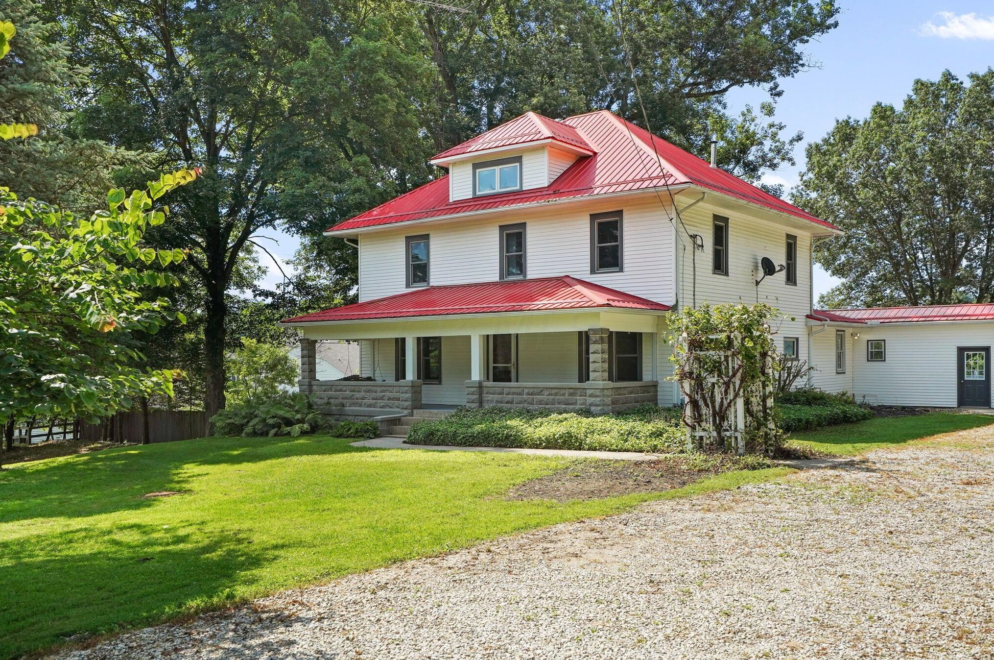 2256 River Rd, Granville, OH 43023
