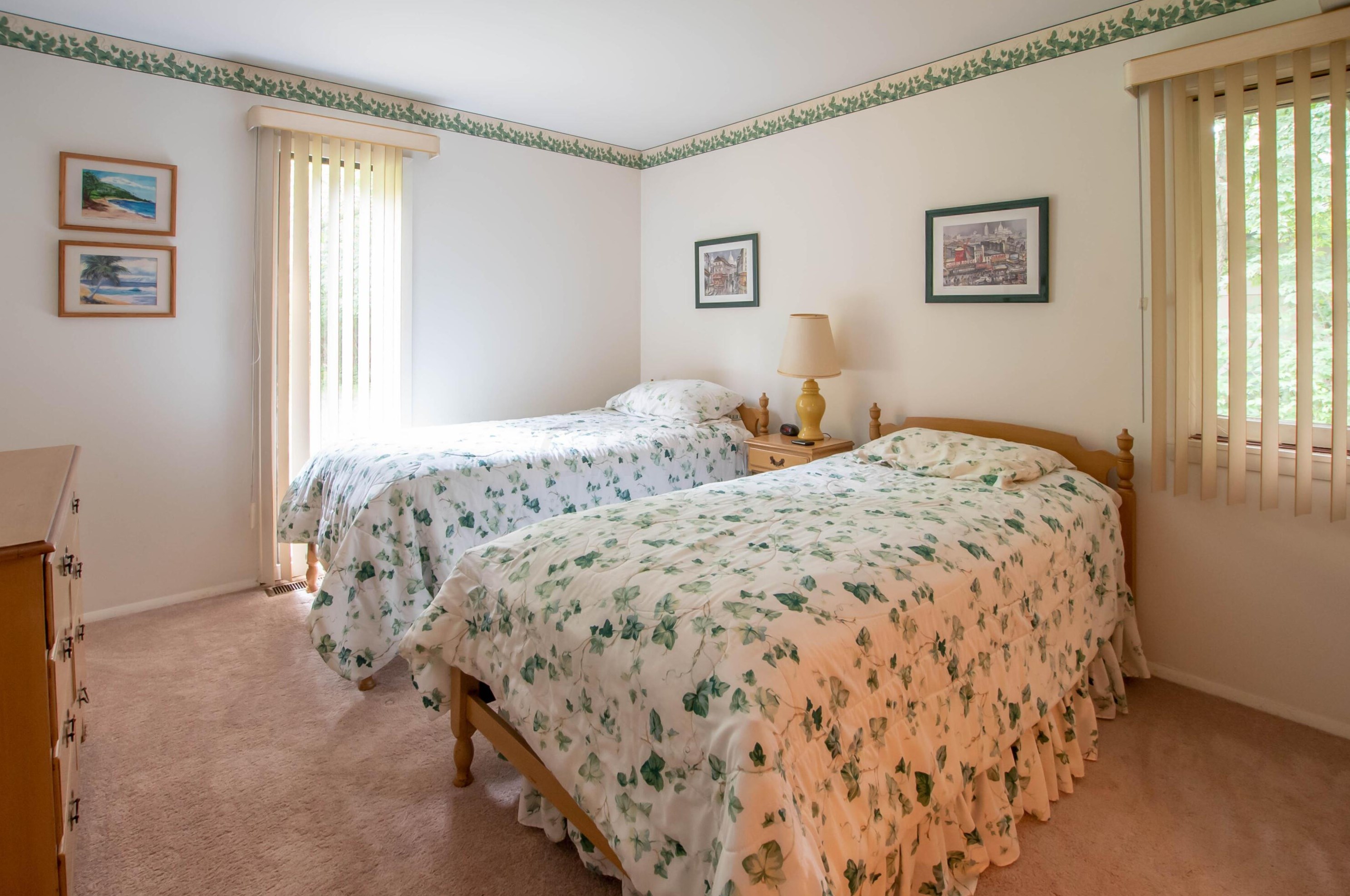 4376 Dublin Rd, Columbus OH 43221-5001 exterior