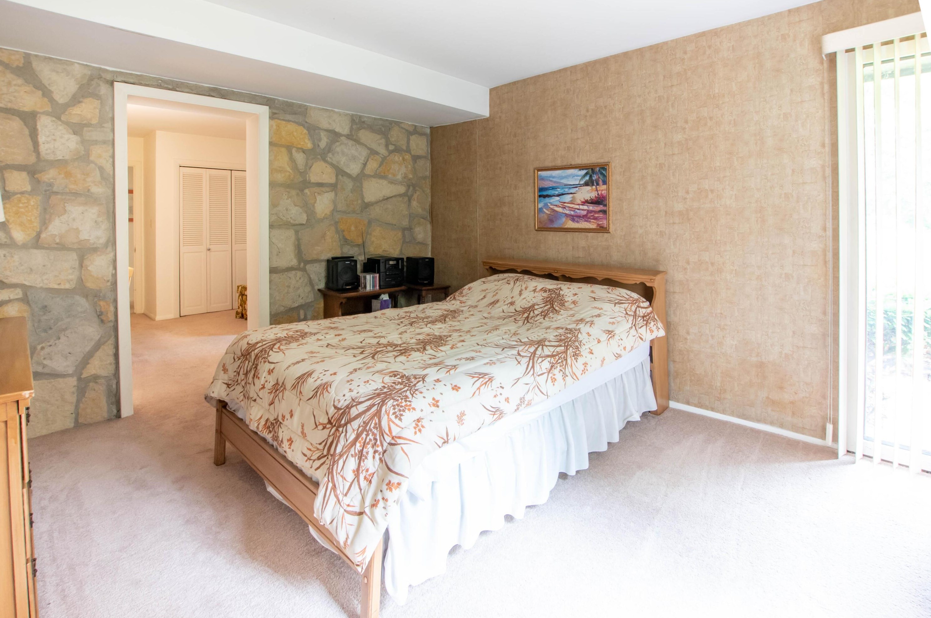 4376 Dublin Rd, Columbus OH 43221-5001 exterior