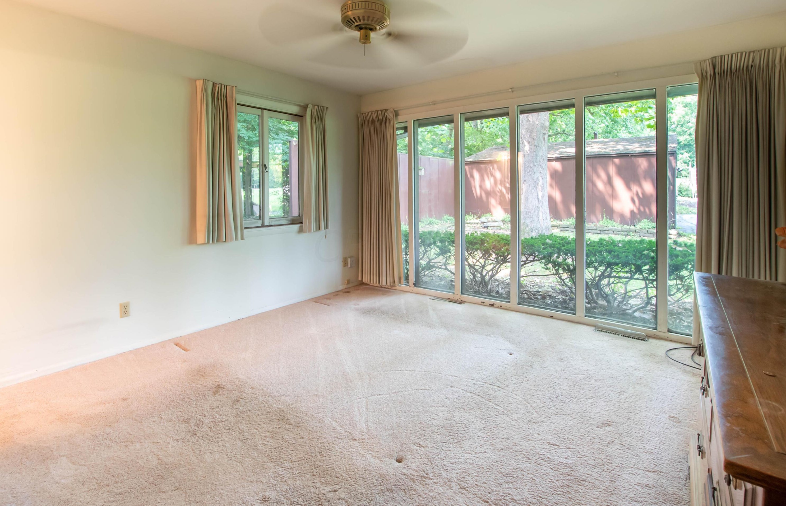 4376 Dublin Rd, Columbus OH 43221-5001 exterior