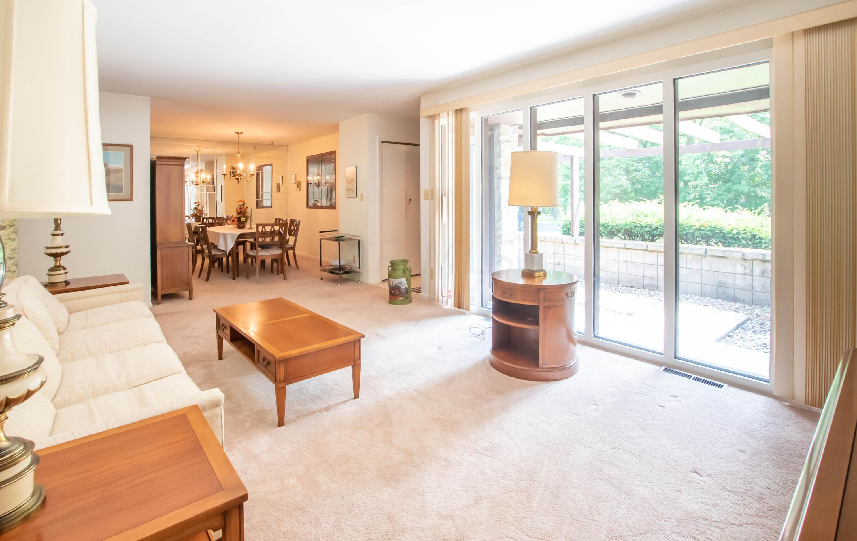 4376 Dublin Rd, Columbus OH 43221-5001 exterior