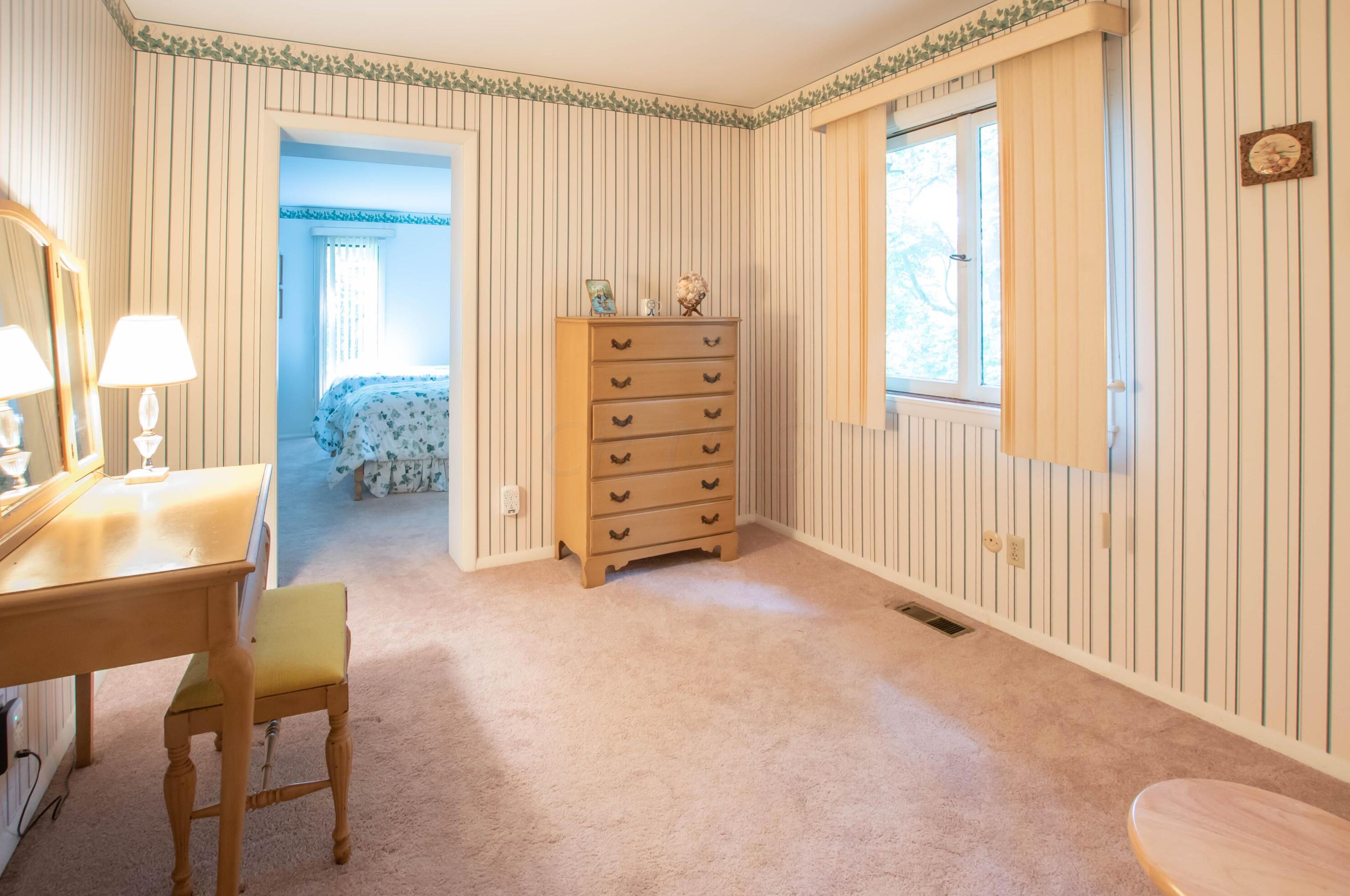 4376 Dublin Rd, Columbus OH 43221-5001 exterior