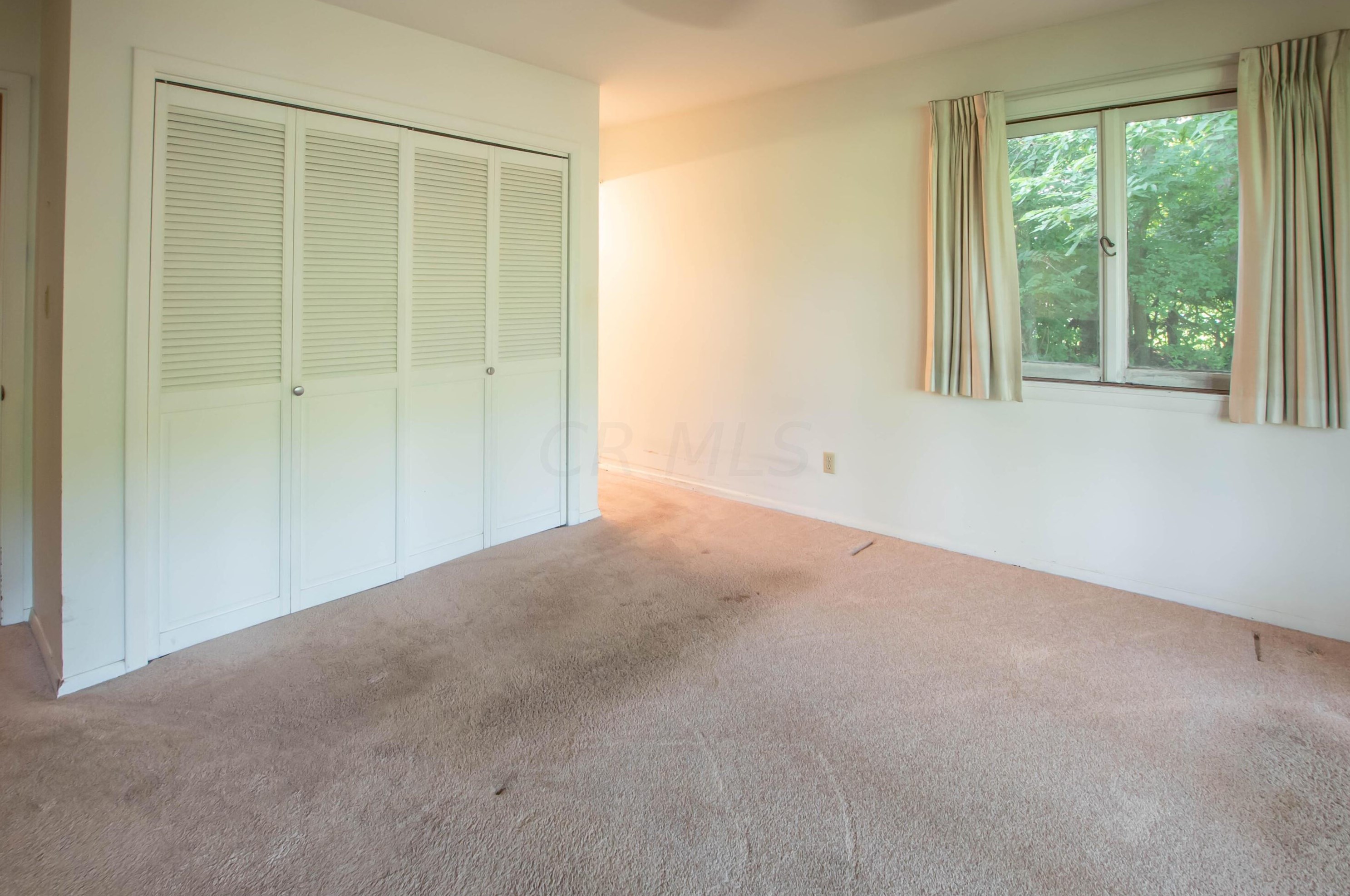 4376 Dublin Rd, Columbus OH 43221-5001 exterior