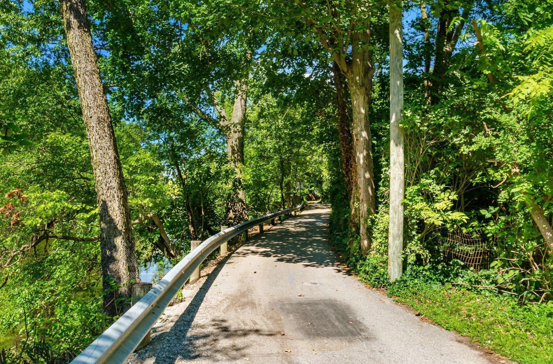 543 Richards Rd, Columbus OH 43214-3749 exterior