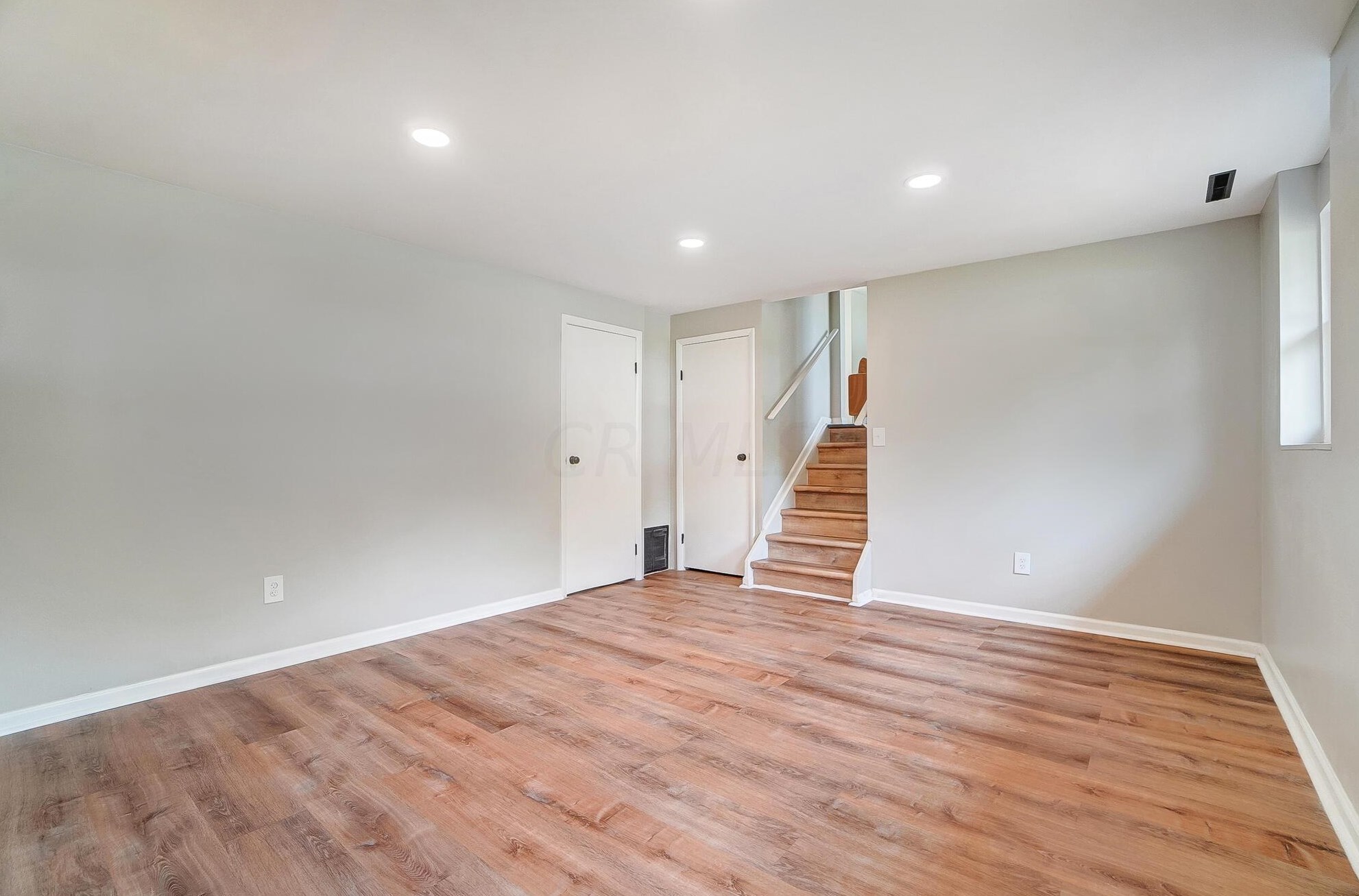 3137 Sandridge Ave, Columbus OH 43224-1847 exterior