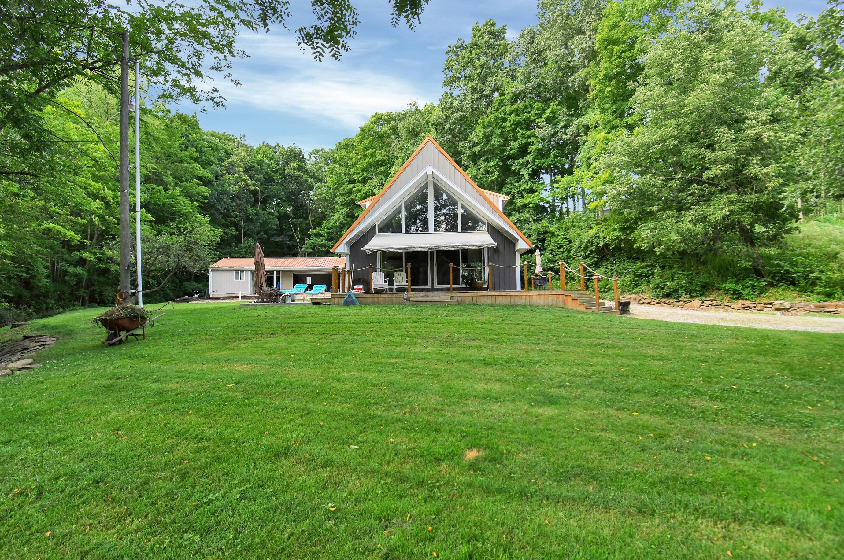 438 Avon Pl, Thornville, OH 43076-8311