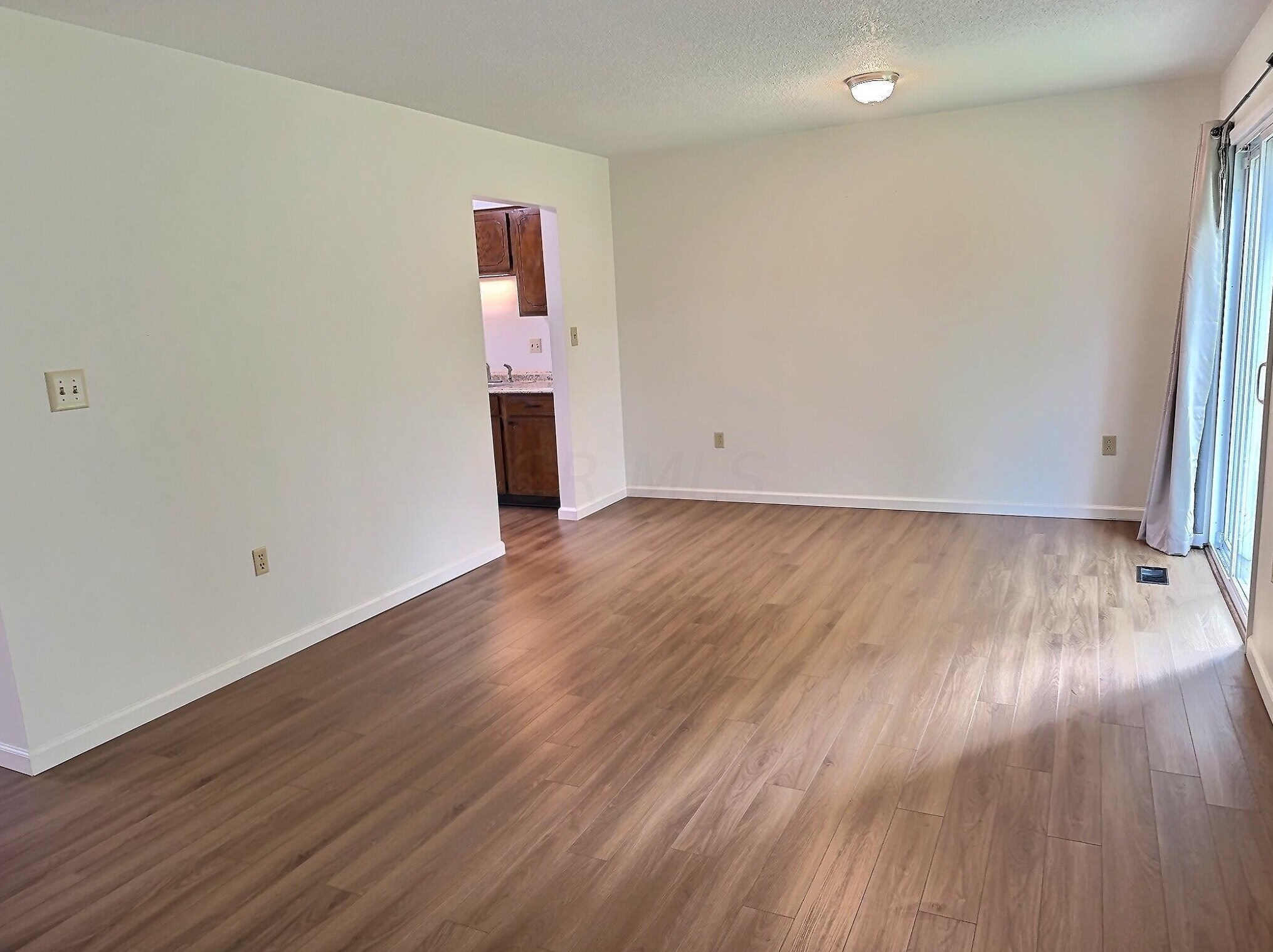 875 Tamara Dr, Columbus OH 43230-3273 exterior