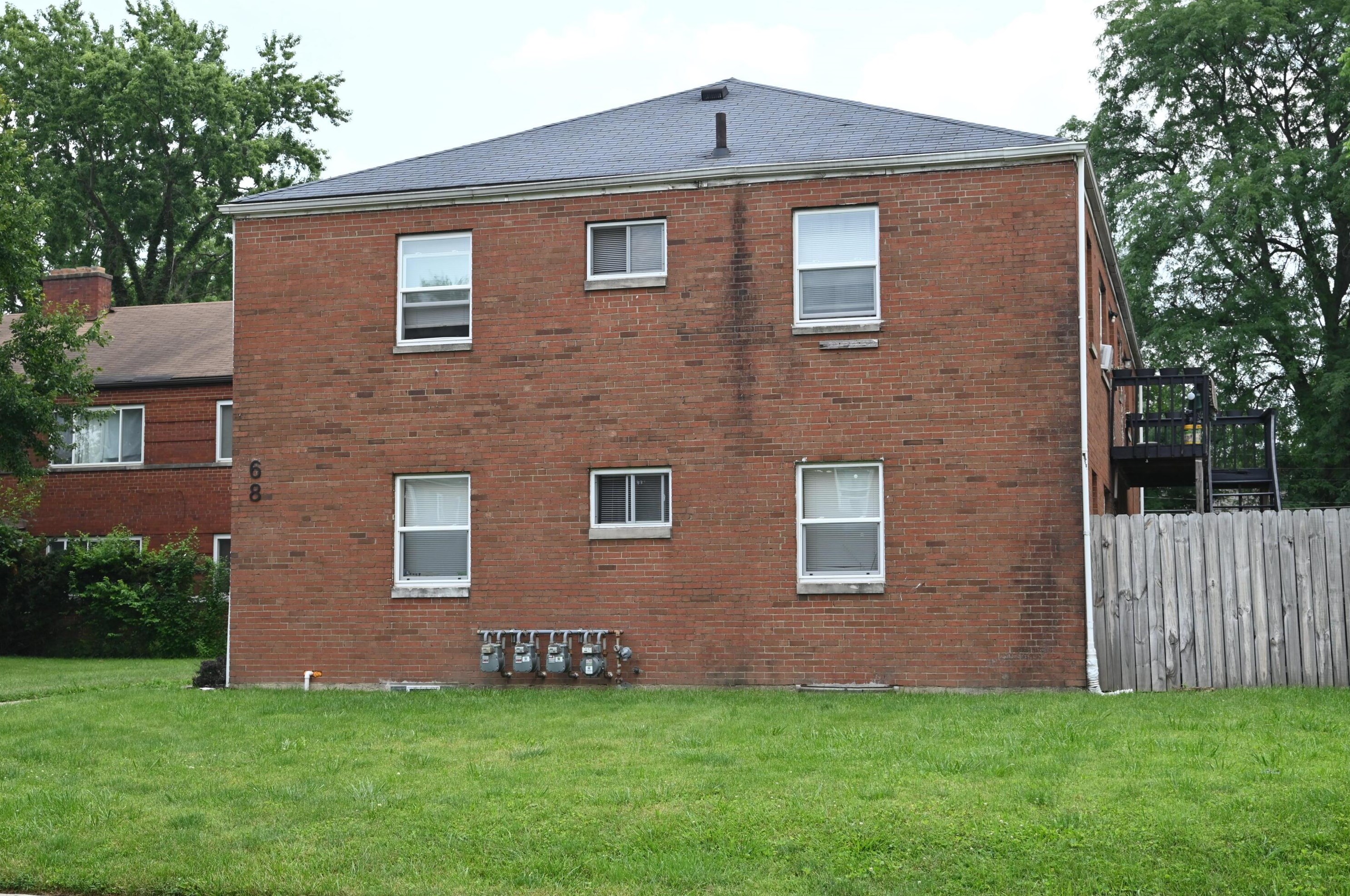 68 Hampton Rd, Columbus, OH 43213-1050