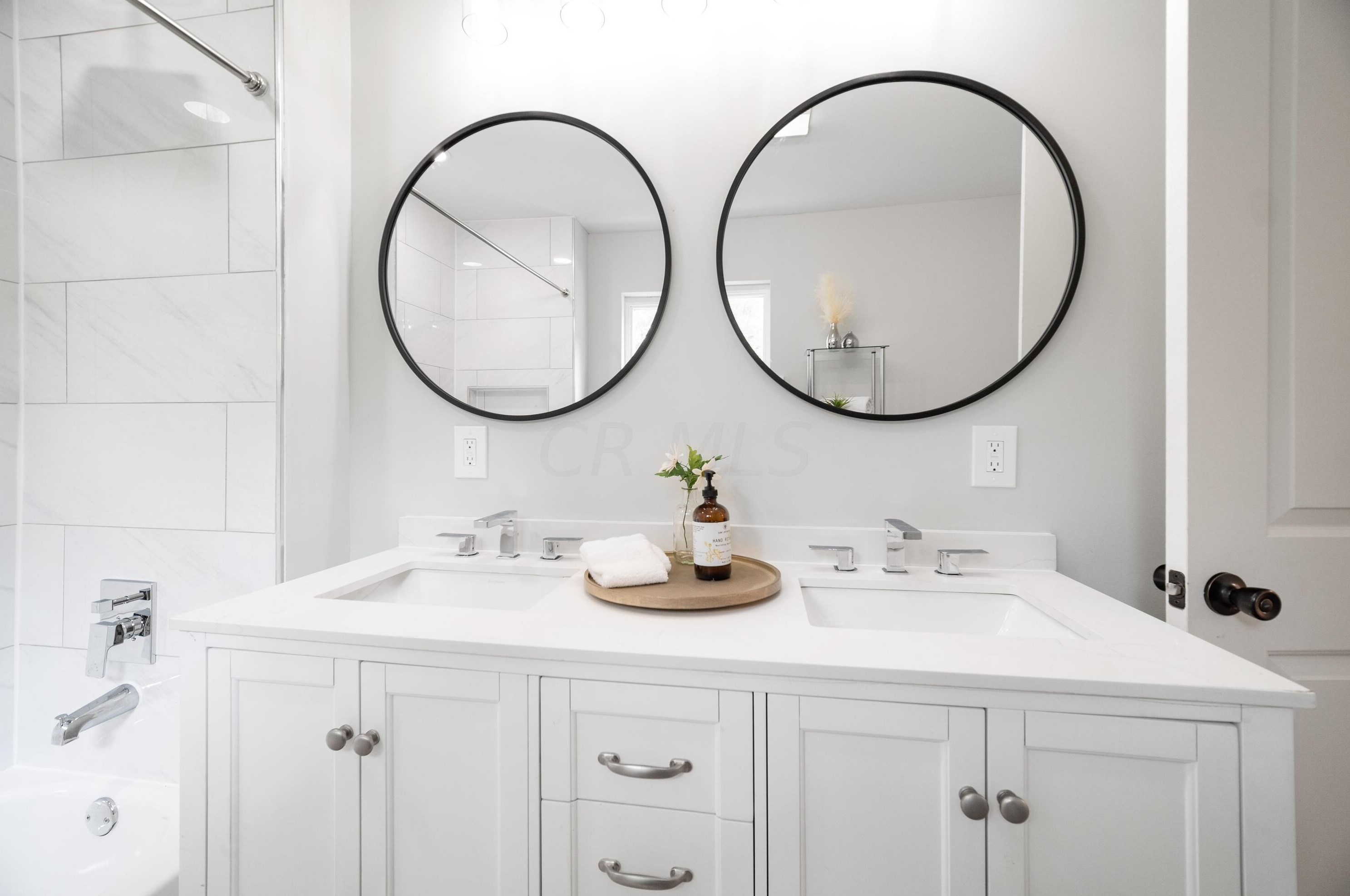 205 Oakley Ave, Columbus OH  43204-3218 exterior