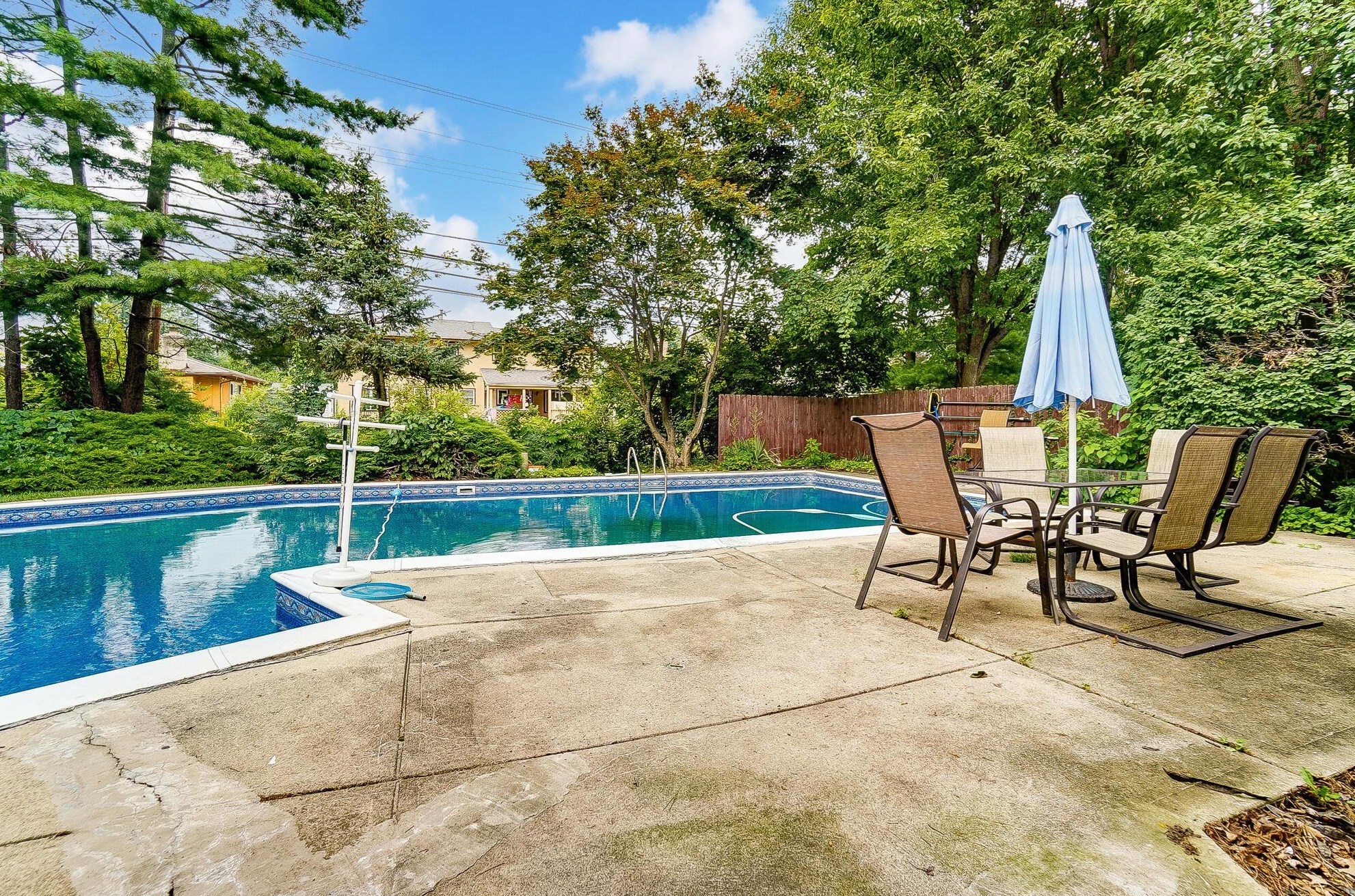 1752 Ivyhill Loop, Columbus OH 43229-5224 exterior