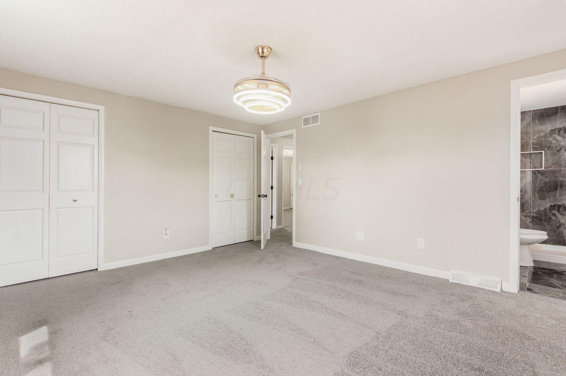 260 Helmbright Dr, Columbus OH  43230-3236 exterior