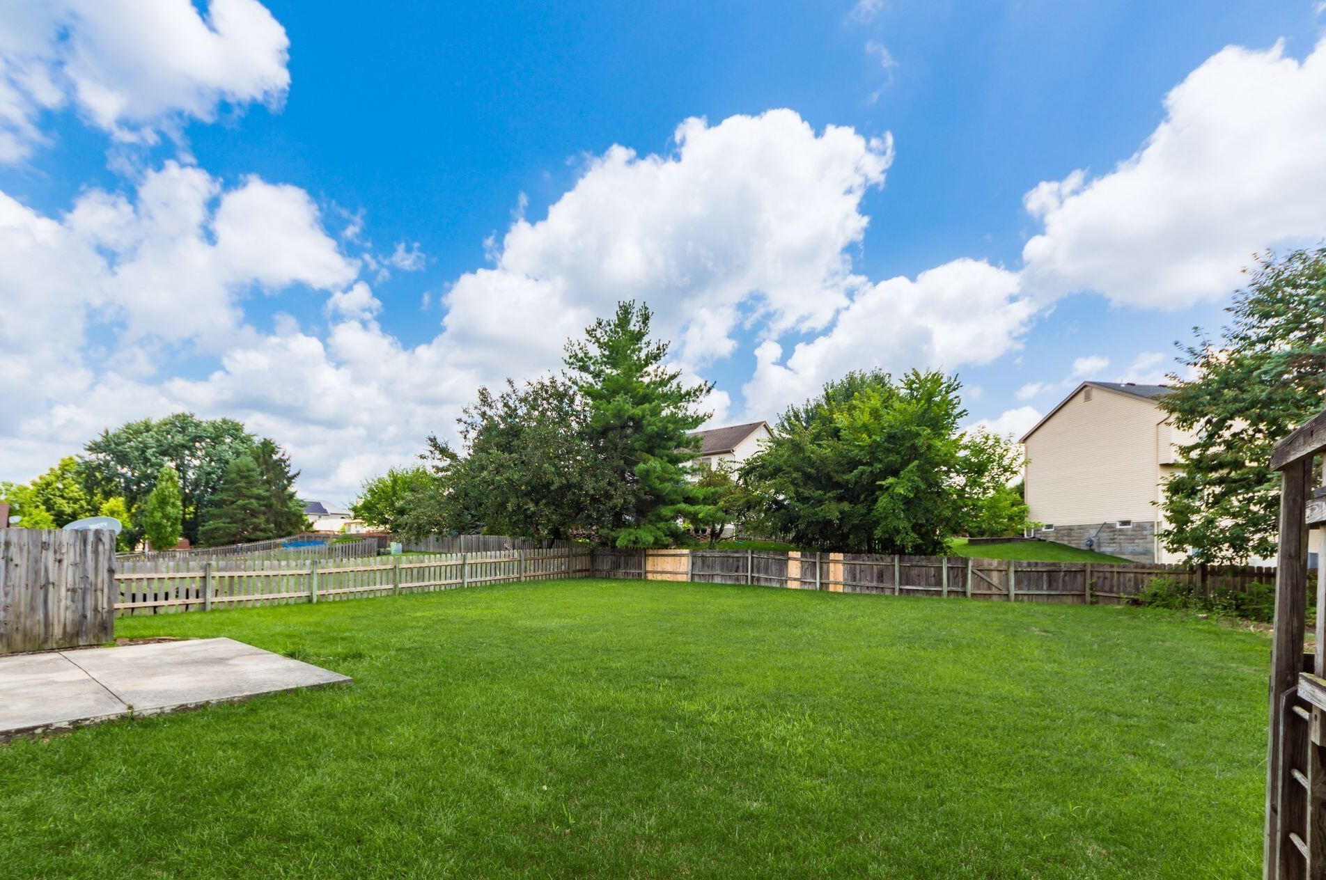 260 Helmbright Dr, Columbus OH  43230-3236 exterior