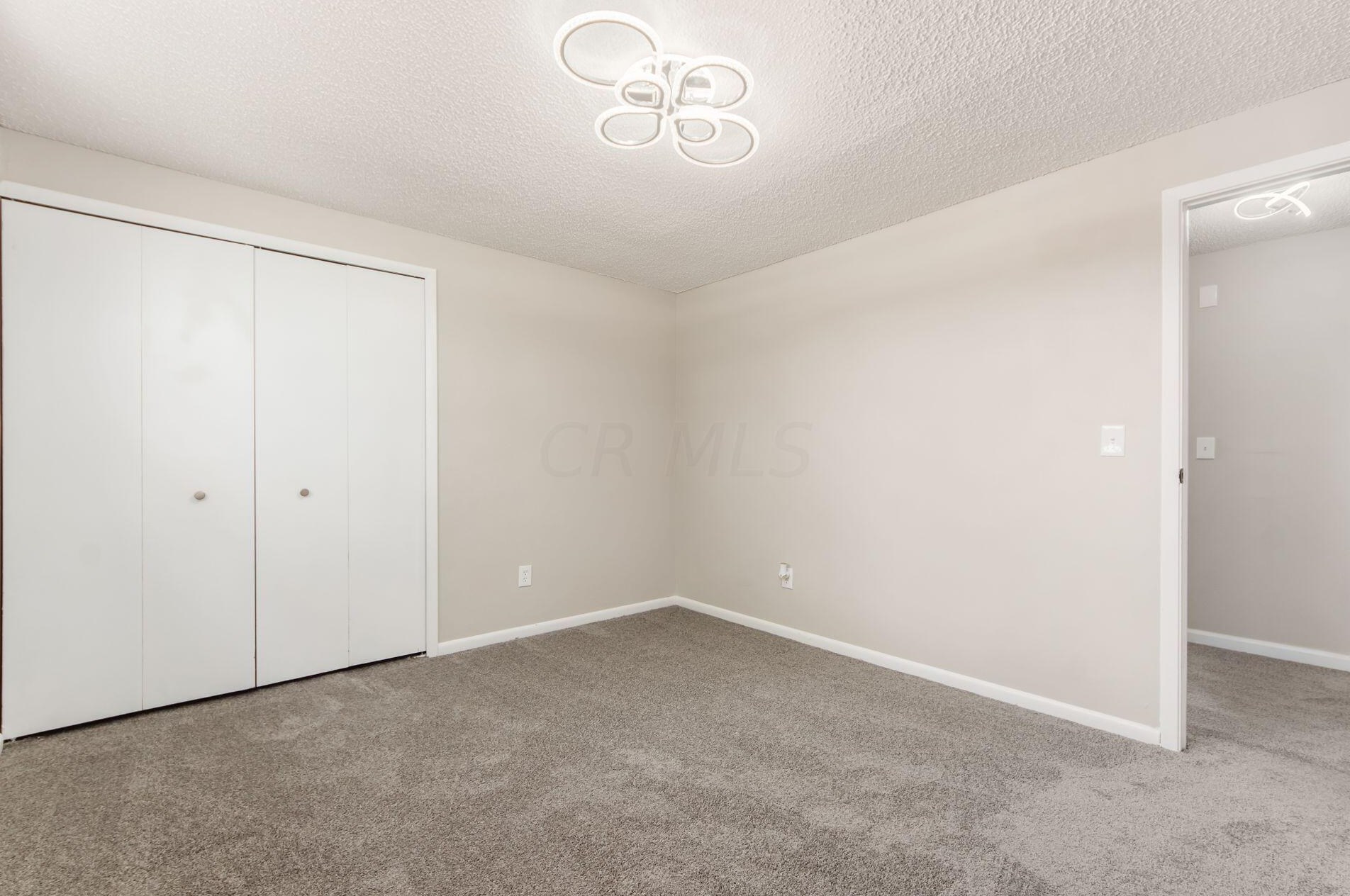 260 Helmbright Dr, Columbus OH  43230-3236 exterior