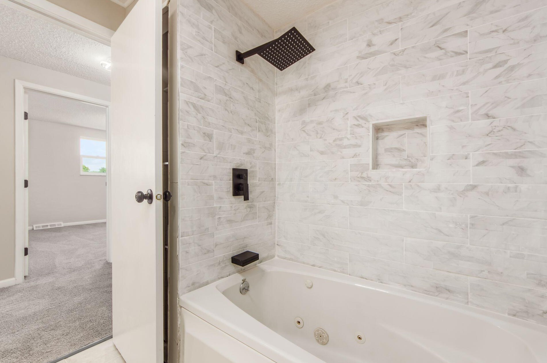 260 Helmbright Dr, Columbus OH  43230-3236 exterior