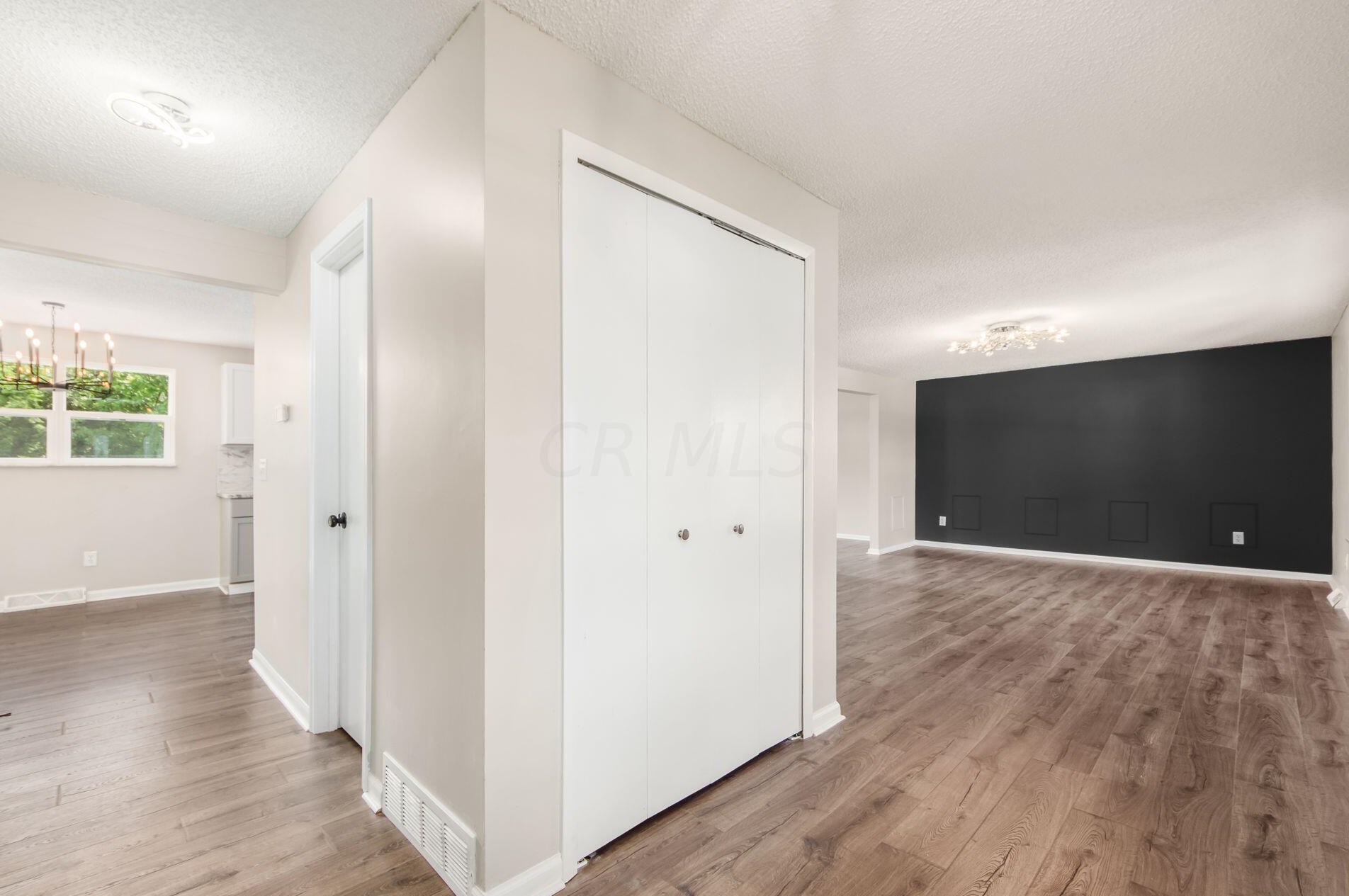 260 Helmbright Dr, Columbus OH  43230-3236 exterior