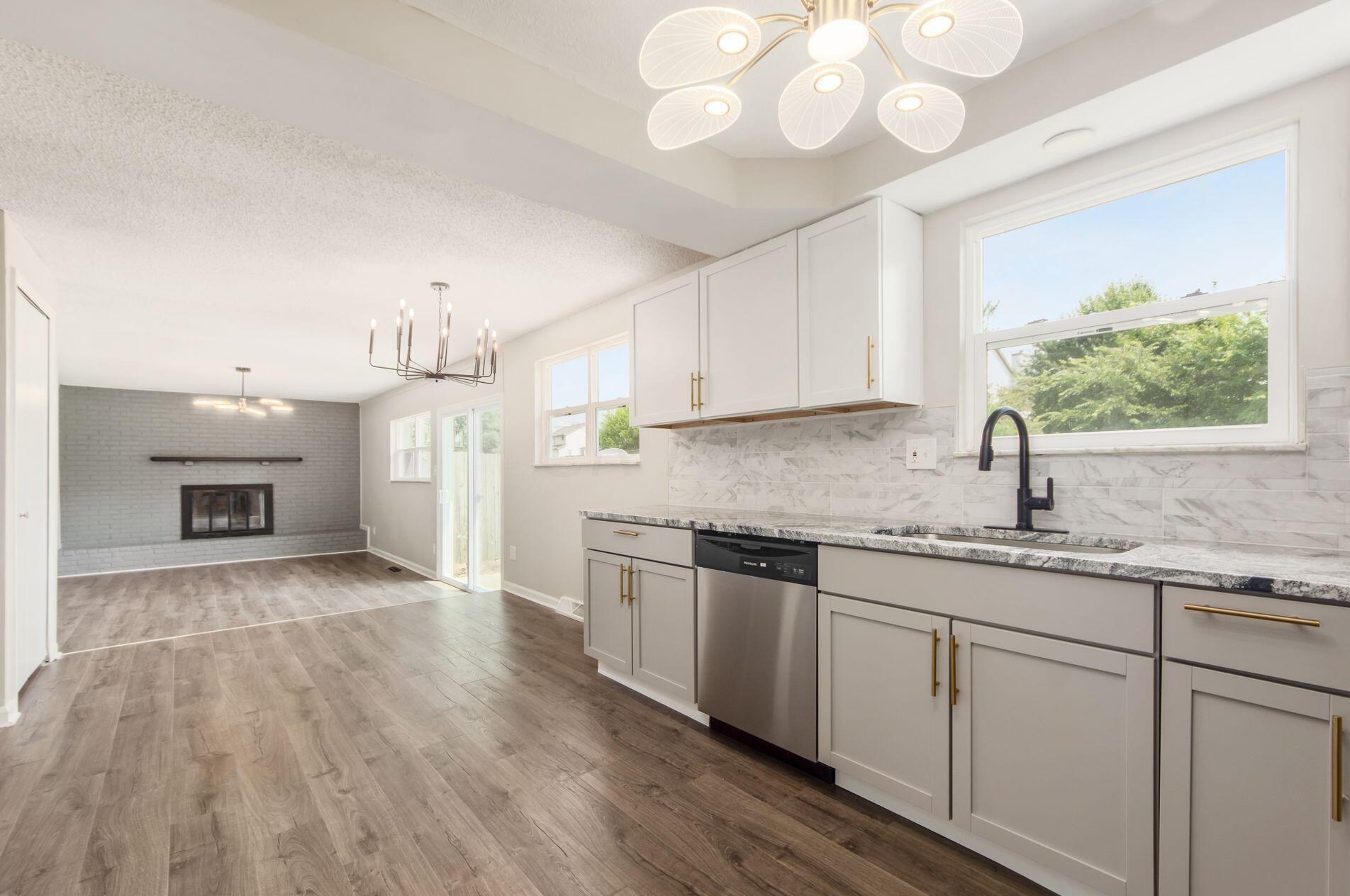 260 Helmbright Dr, Columbus OH  43230-3236 exterior