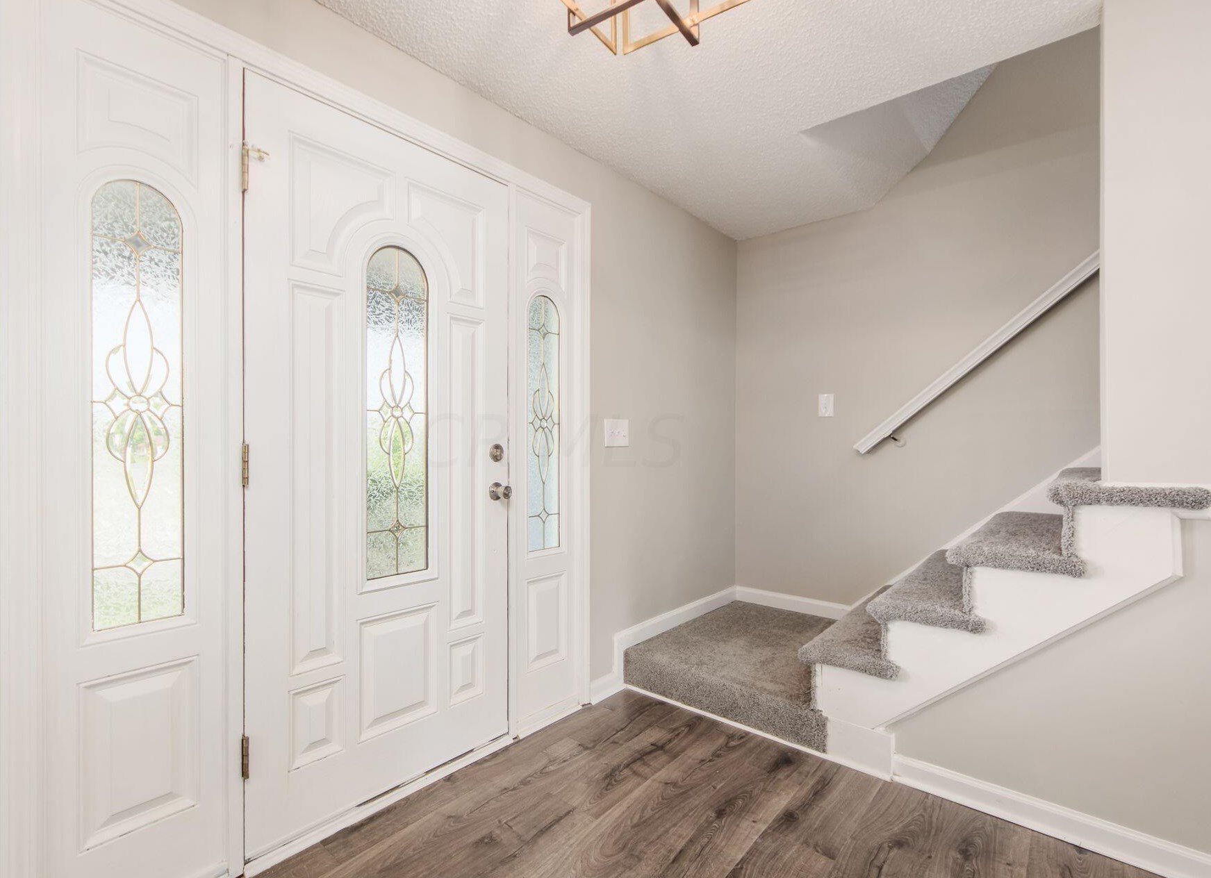 260 Helmbright Dr, Columbus OH  43230-3236 exterior