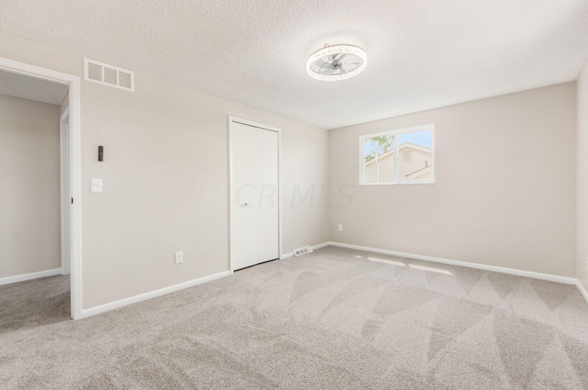 260 Helmbright Dr, Columbus OH  43230-3236 exterior