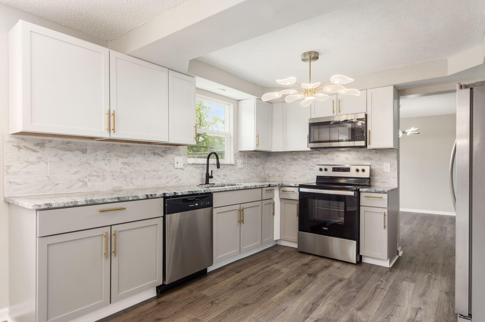 260 Helmbright Dr, Columbus OH  43230-3236 exterior