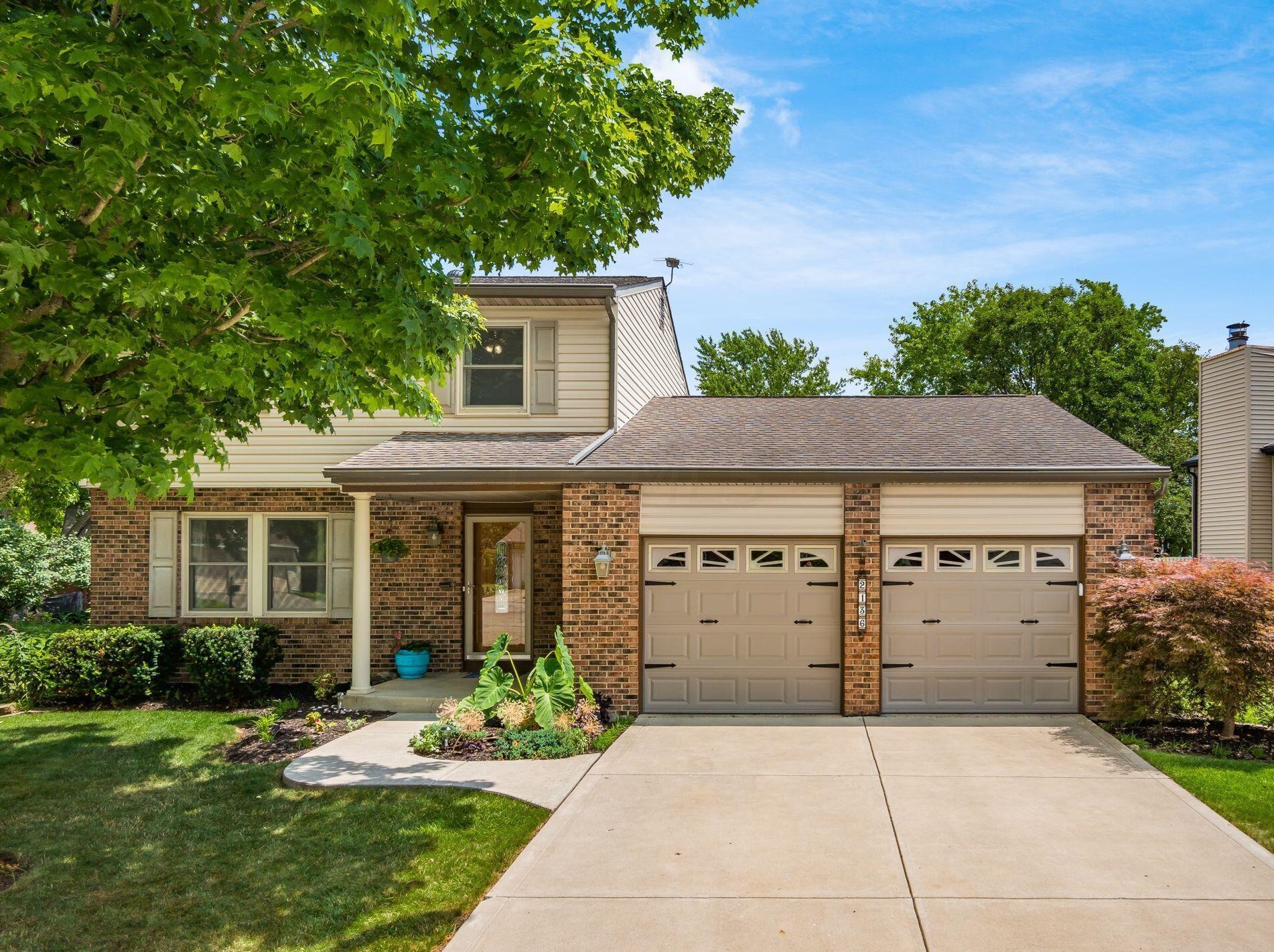 2136 Meadow Hills Ct, Columbus, OH 43228-9622