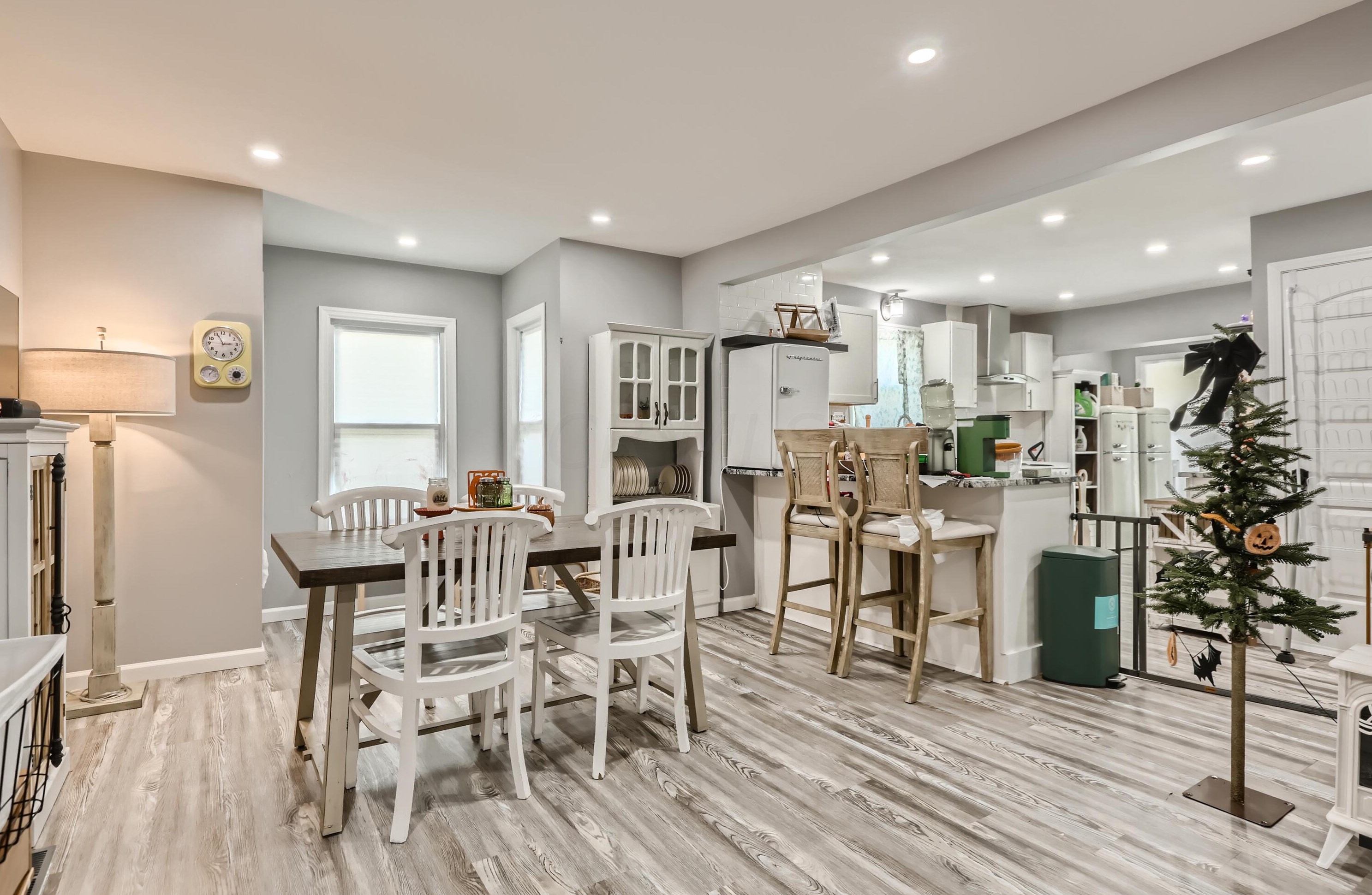 1628 Harrisburg Pike, Columbus OH  43223-3614 exterior