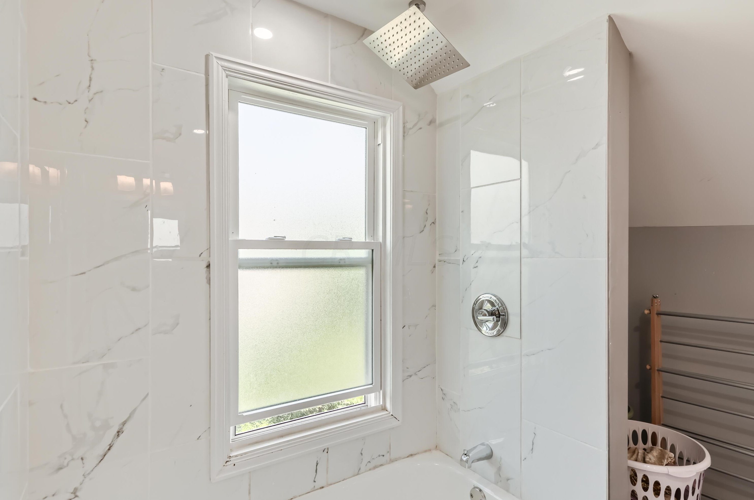 1628 Harrisburg Pike, Columbus OH  43223-3614 exterior