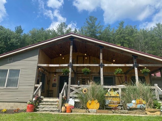 1601 Schmidt Rd, Bainbridge, OH 45612-9762