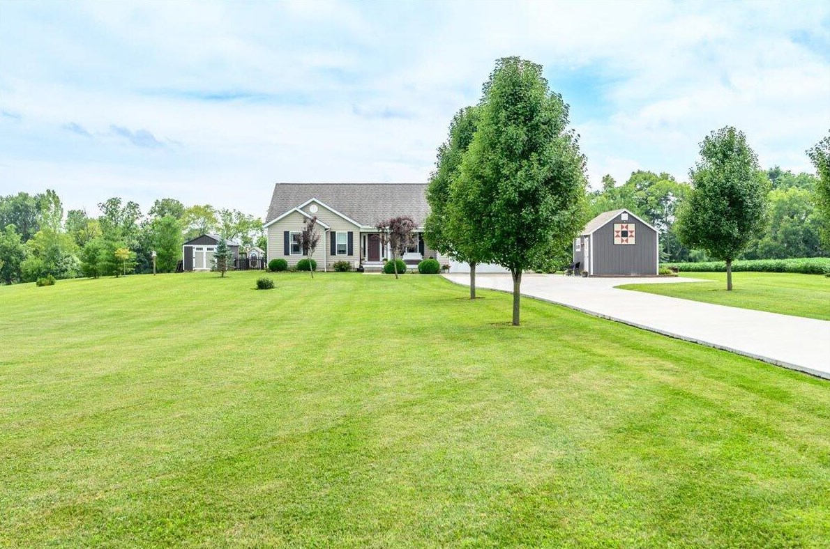 9321 Baker Rd, Stoutsville, OH 43154-9769