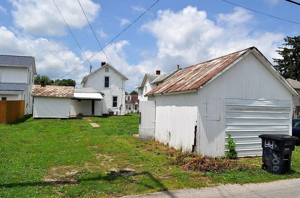 900 Broad St, Lancaster OH  43130-4624 exterior