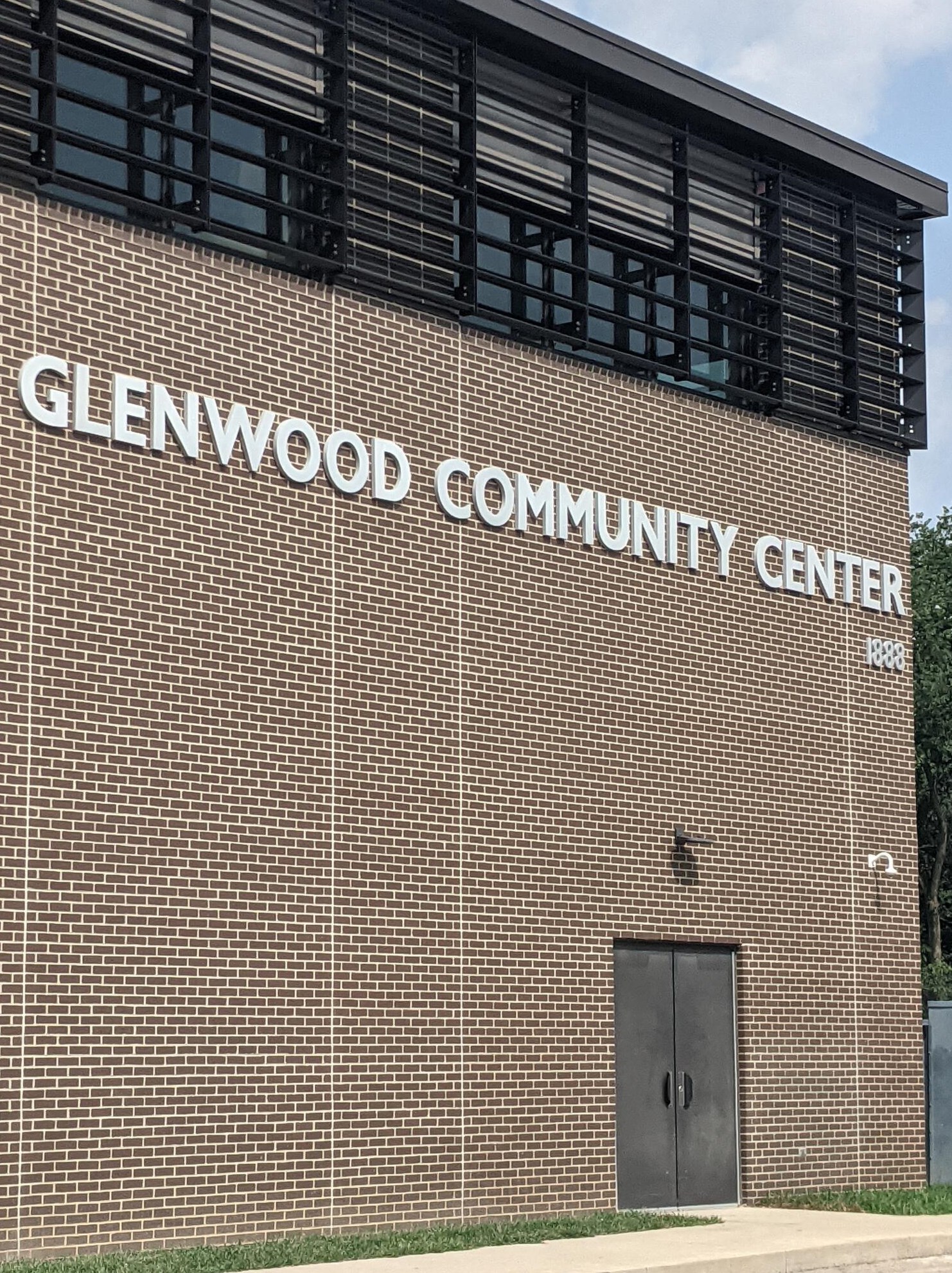 284 Nashoba Ave, Columbus OH  43223-1256 exterior