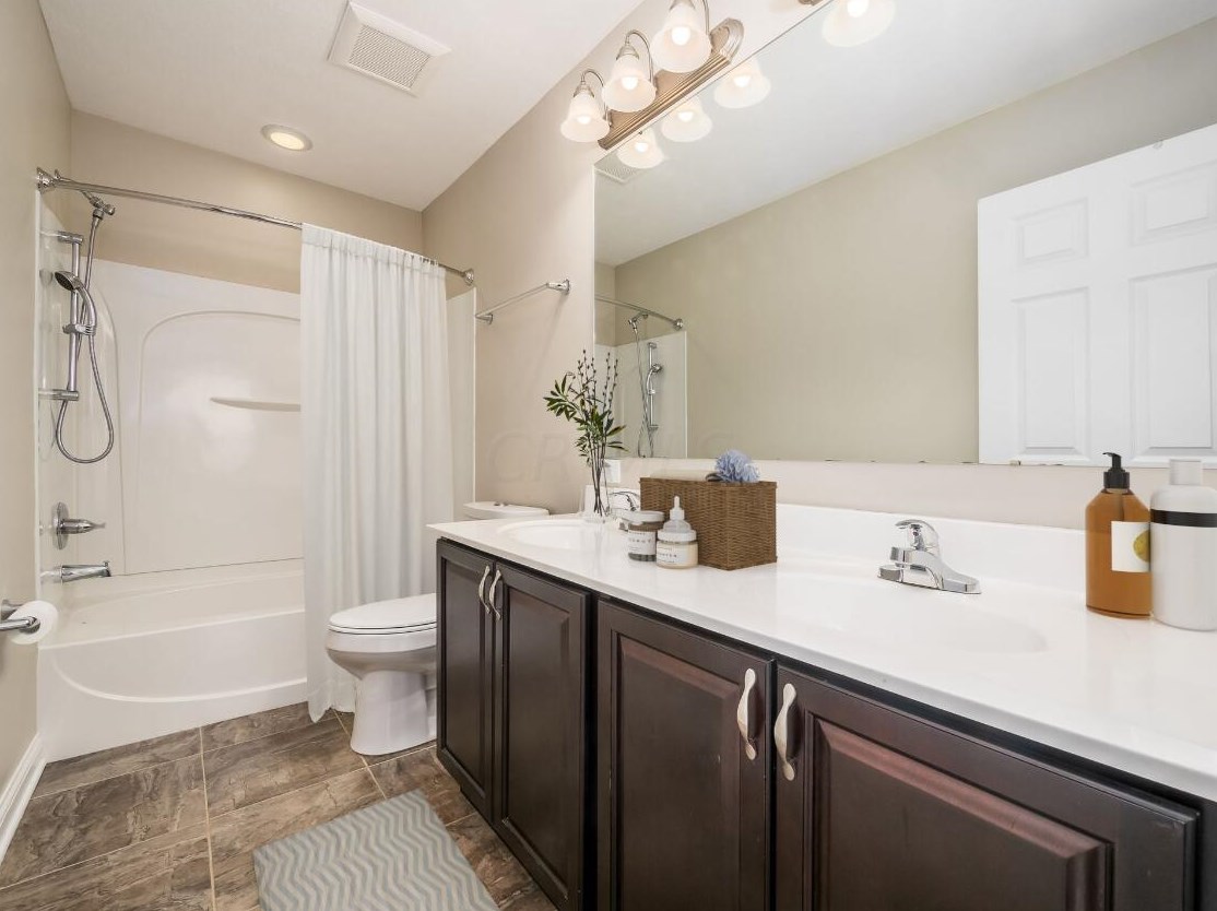 156 20 St, Columbus OH 43203-1902 exterior