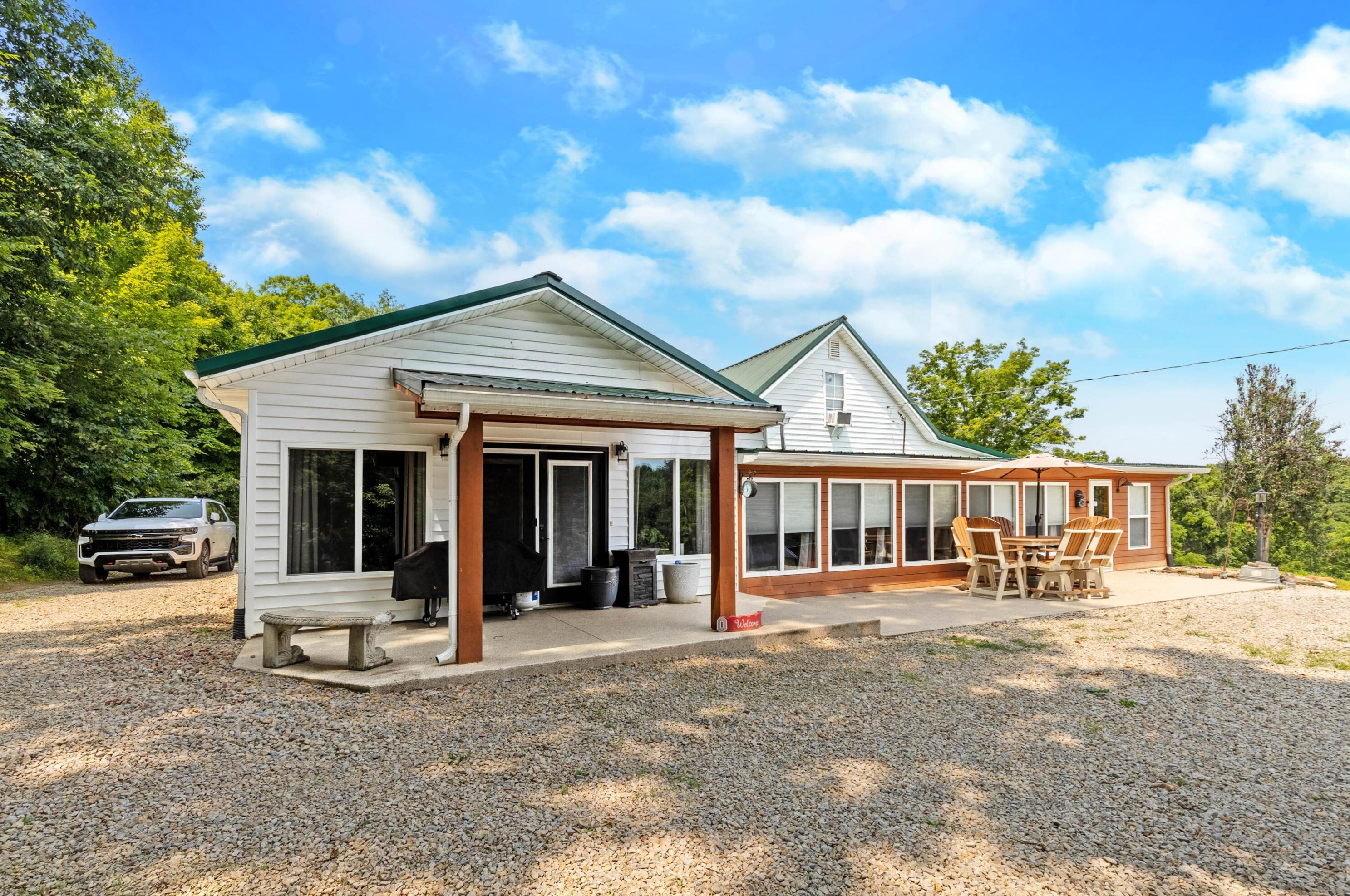 5440 Marietta Sw Rd, Hide Away Hills, OH 43107