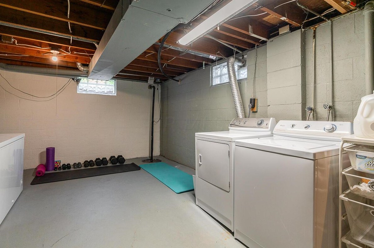 4408 Marland Dr, Columbus OH 43224-1923 exterior