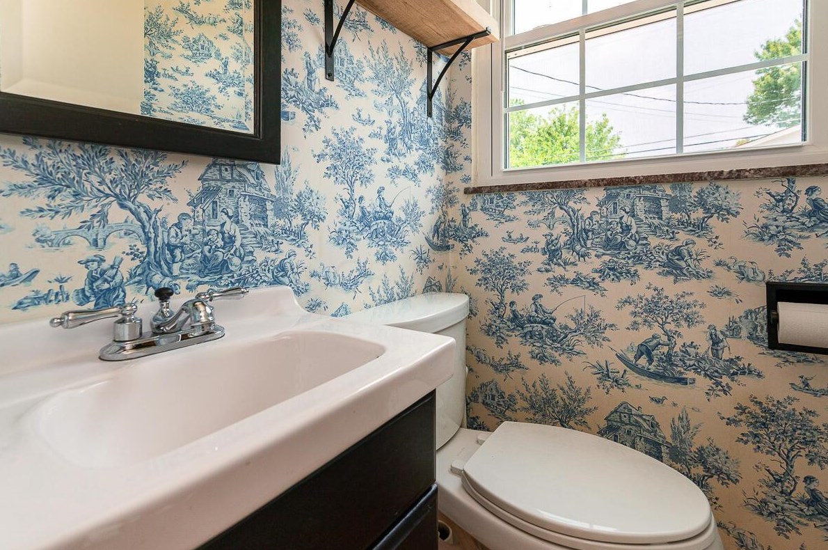 4408 Marland Dr, Columbus OH 43224-1923 exterior