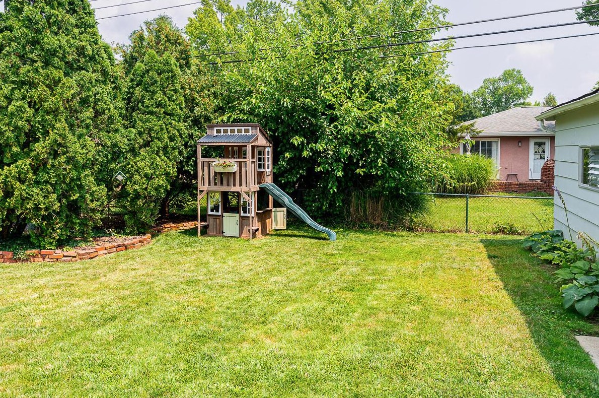 4408 Marland Dr, Columbus OH 43224-1923 exterior