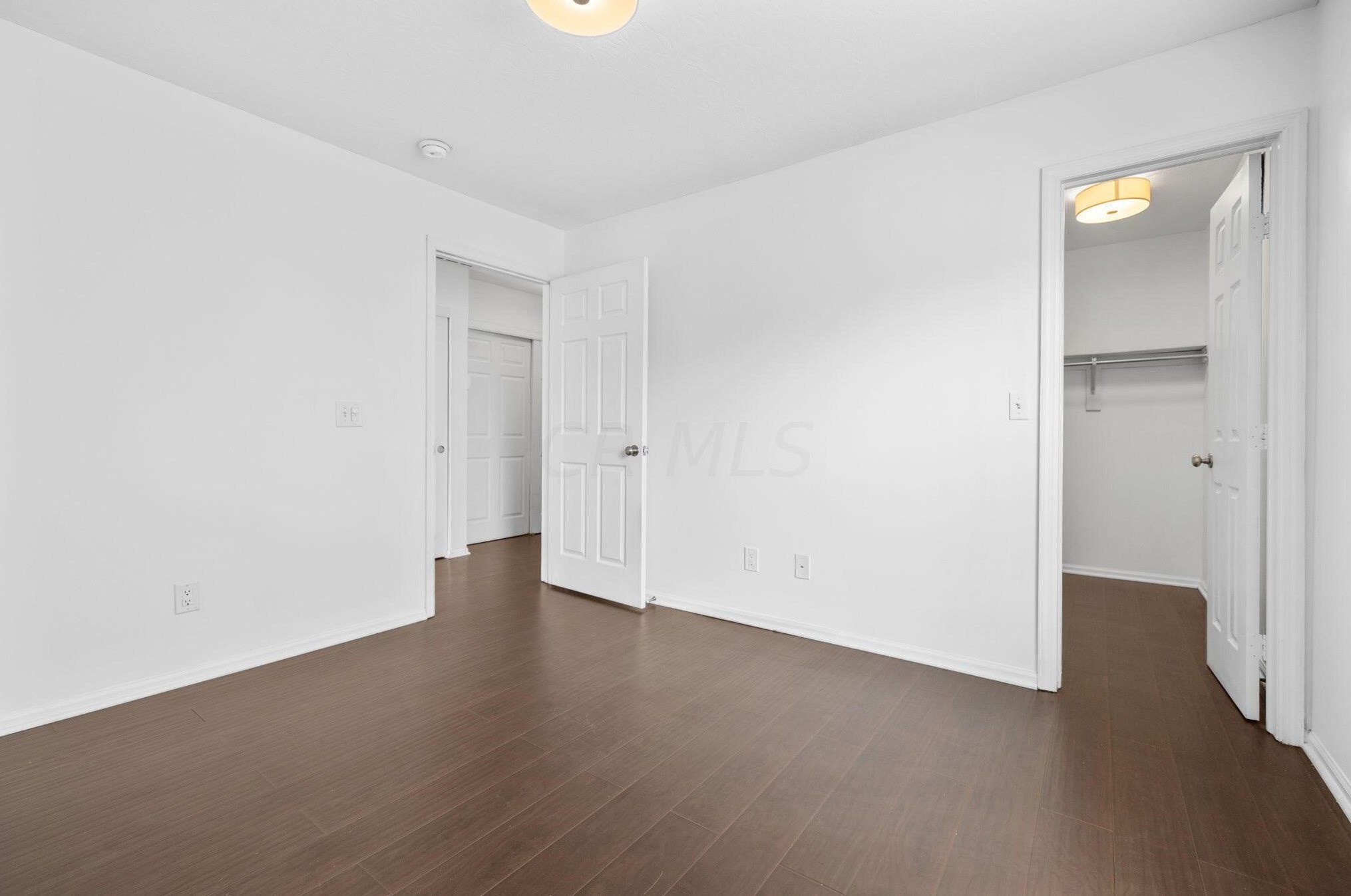 3 Lincoln St, Columbus OH  43215-1673 exterior