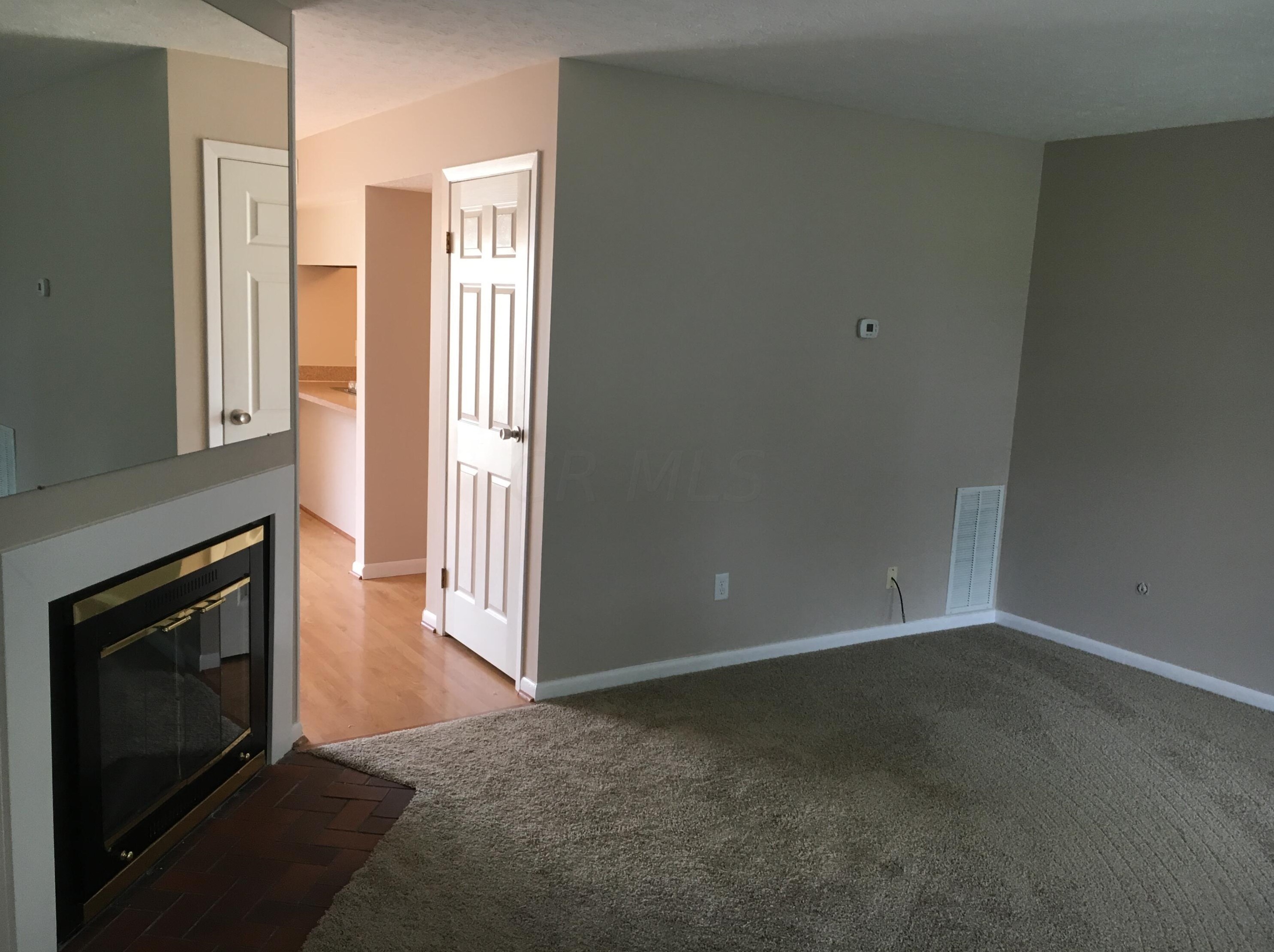 1622 Park Row Dr, Columbus, OH 43235-2085