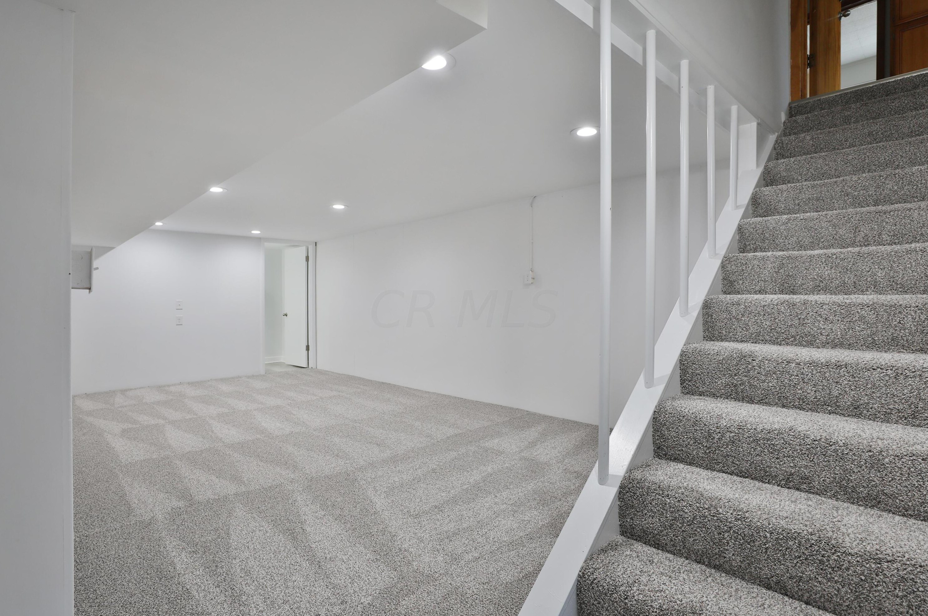 92 Ceramic Dr, Columbus OH 43214-3004 exterior