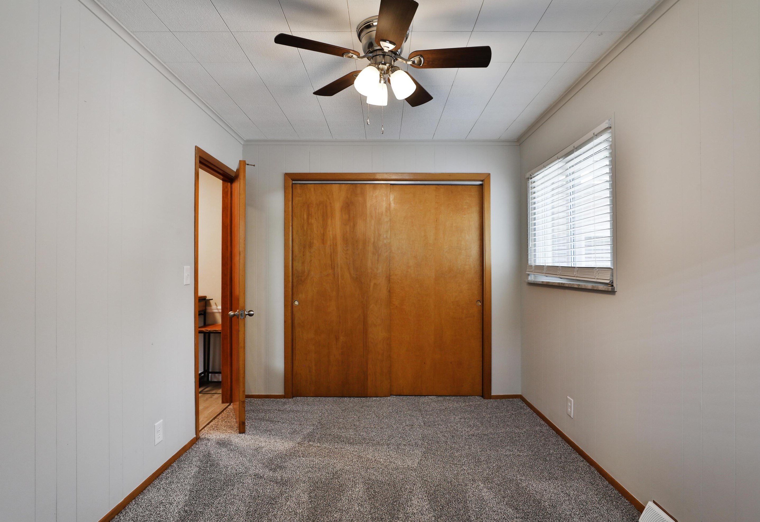 92 Ceramic Dr, Columbus OH 43214-3004 exterior