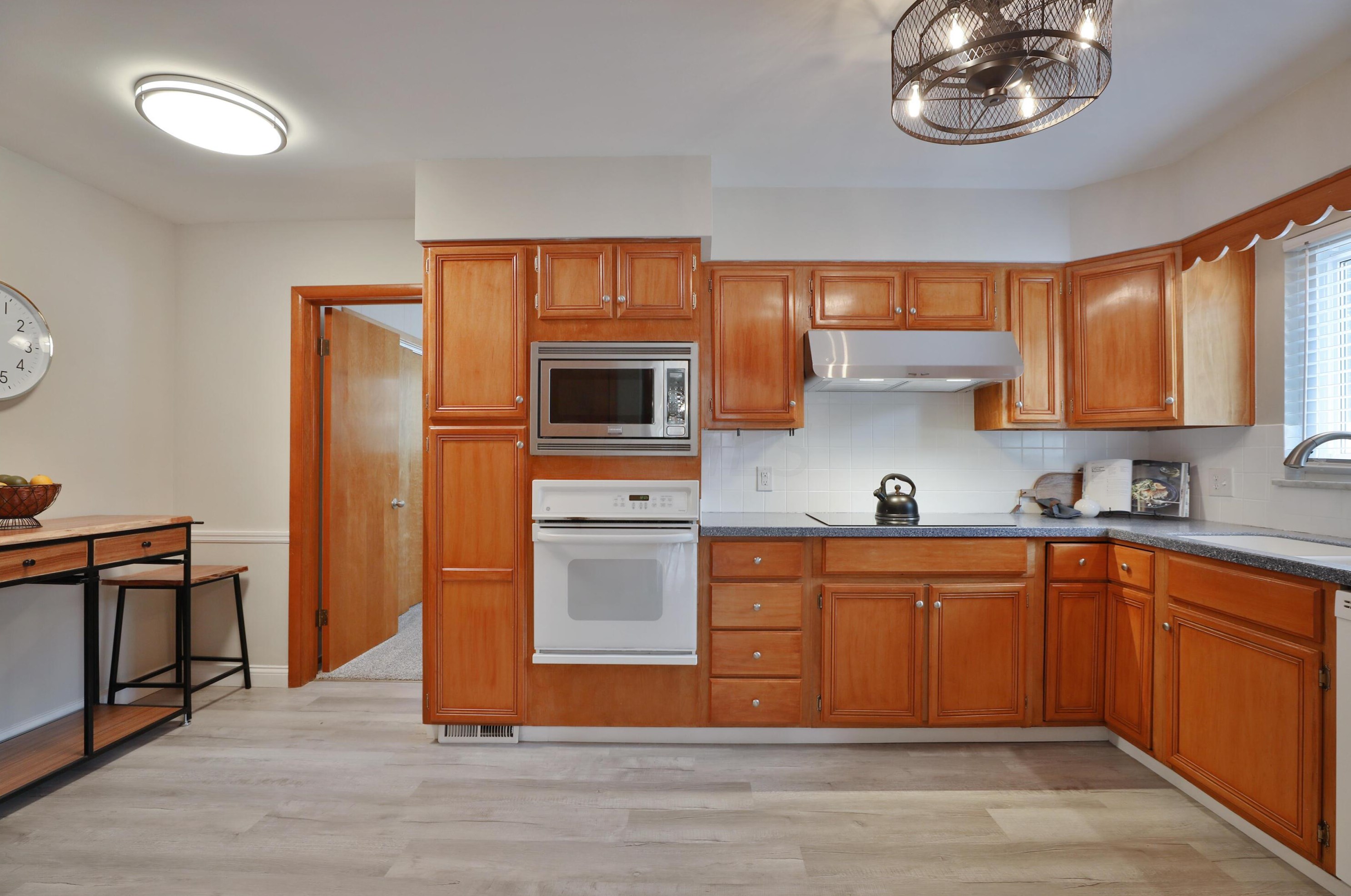 92 Ceramic Dr, Columbus OH 43214-3004 exterior